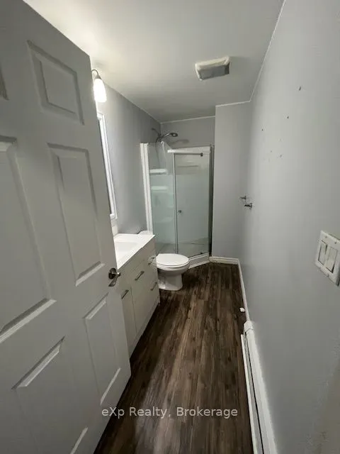 511 Colborne Street S