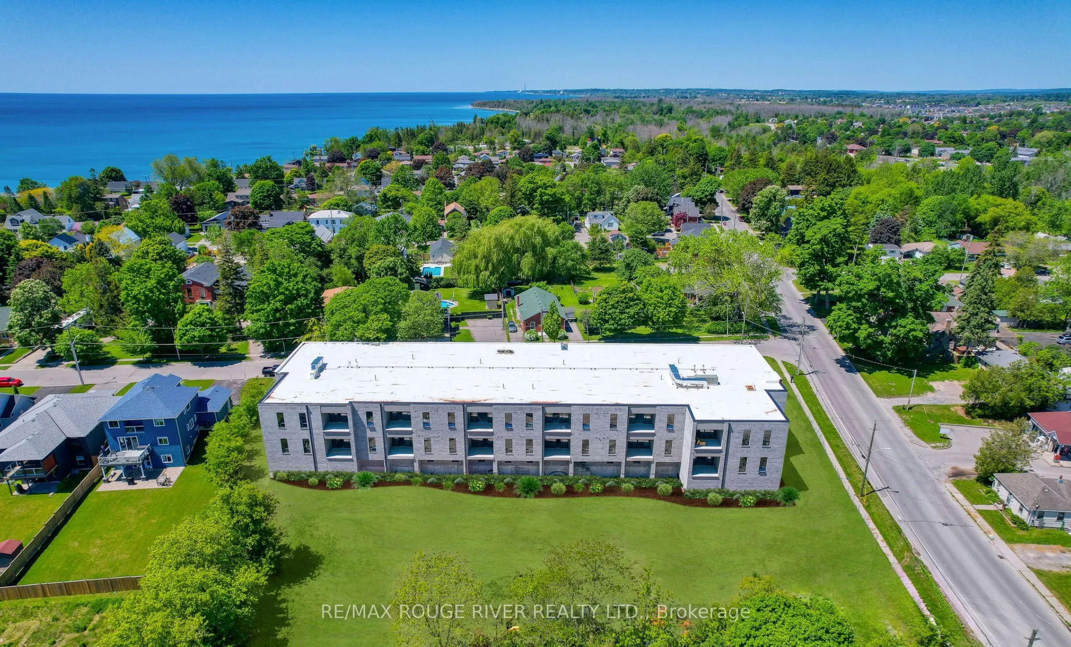 415 King Street W, #106