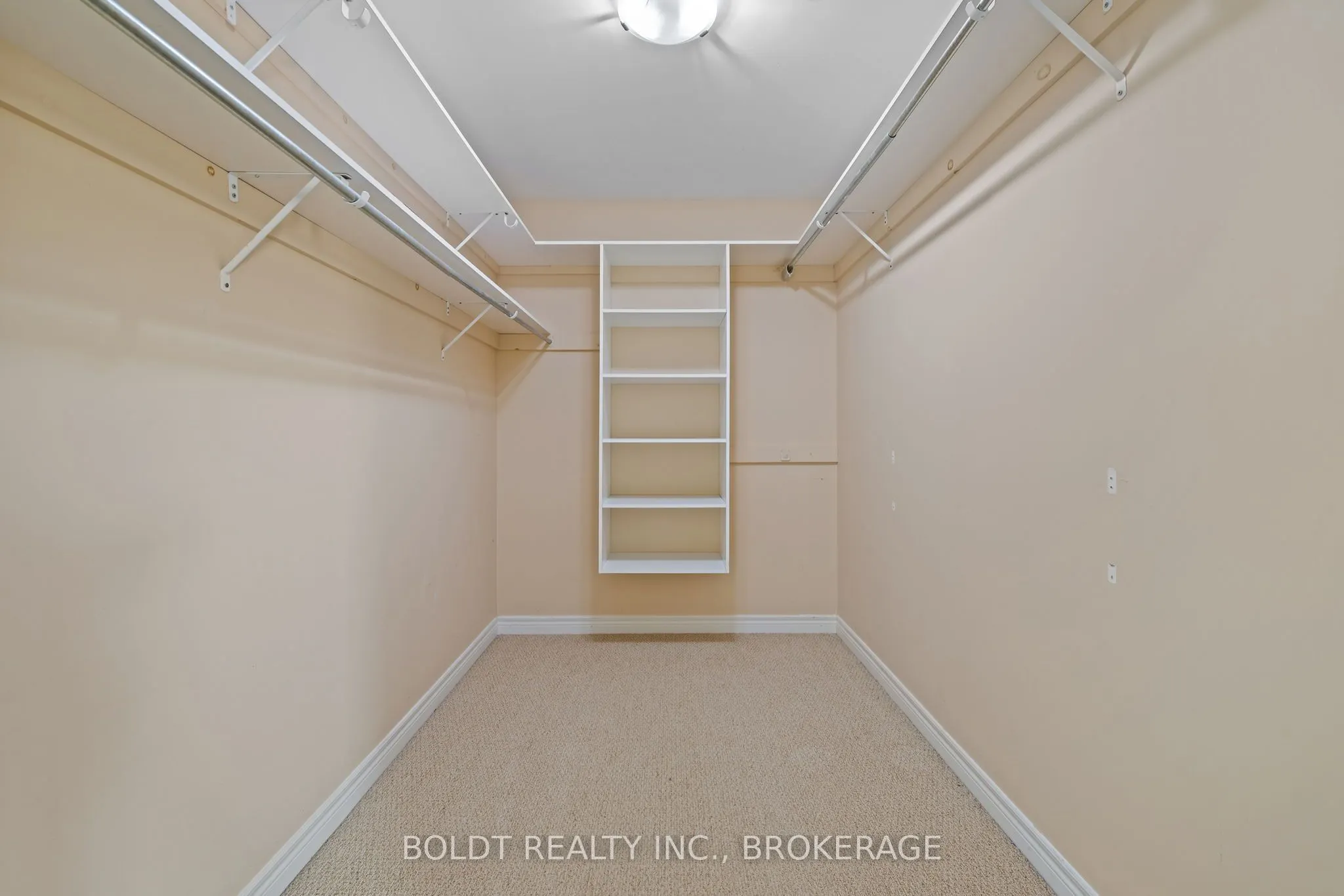 34 Fitzgerald Street E