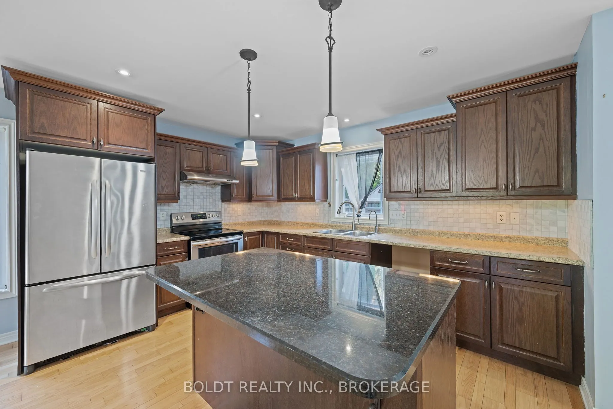 34 Fitzgerald Street E