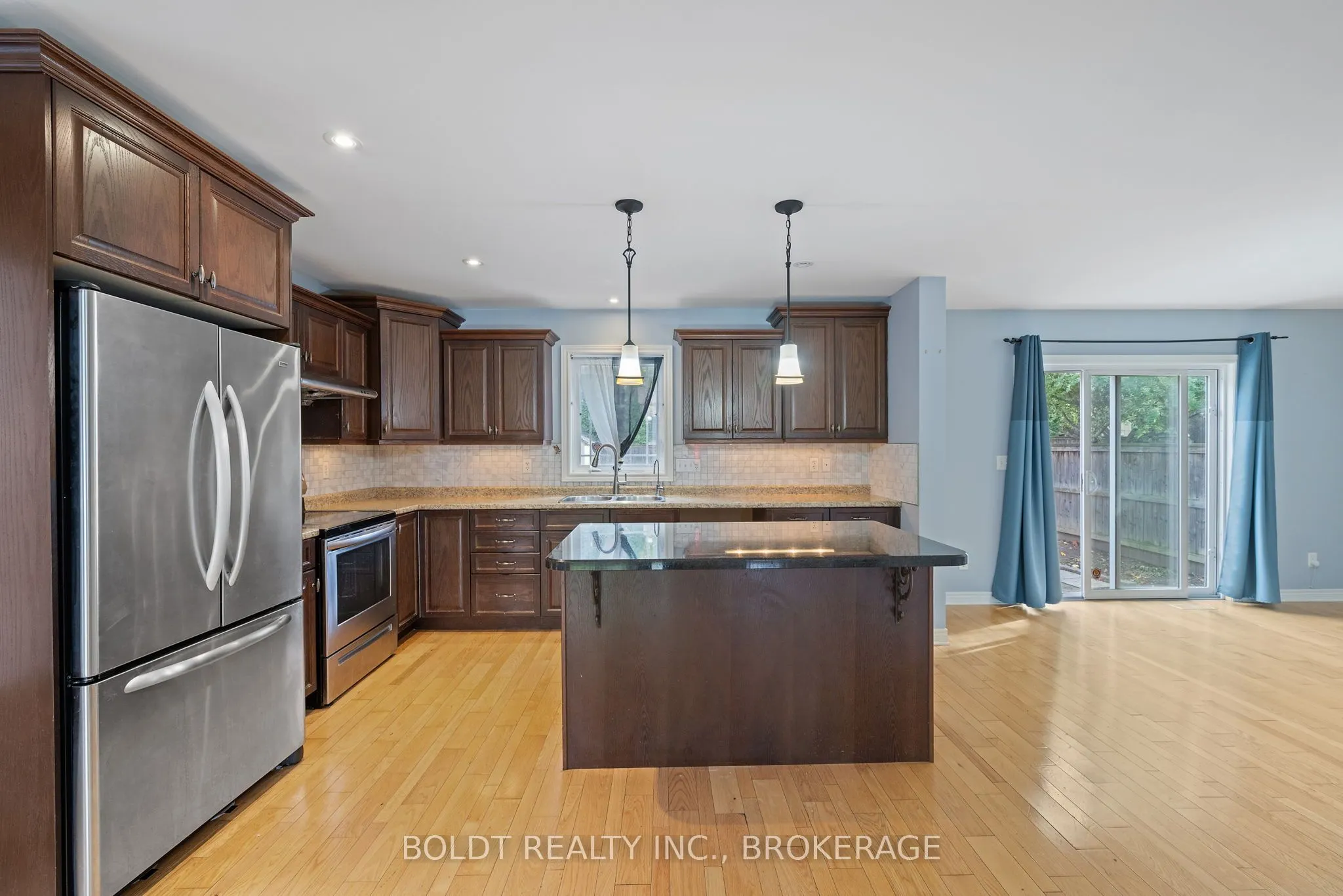 34 Fitzgerald Street E