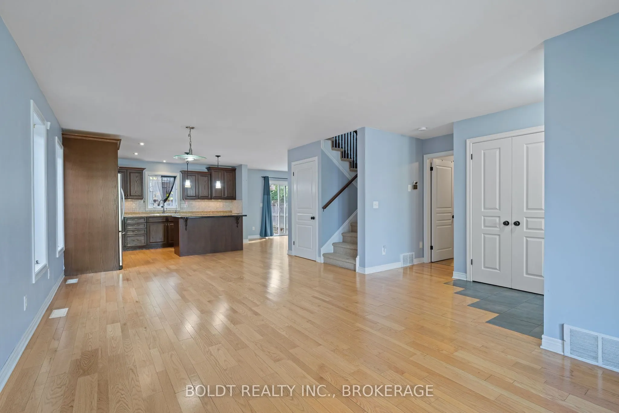 34 Fitzgerald Street E