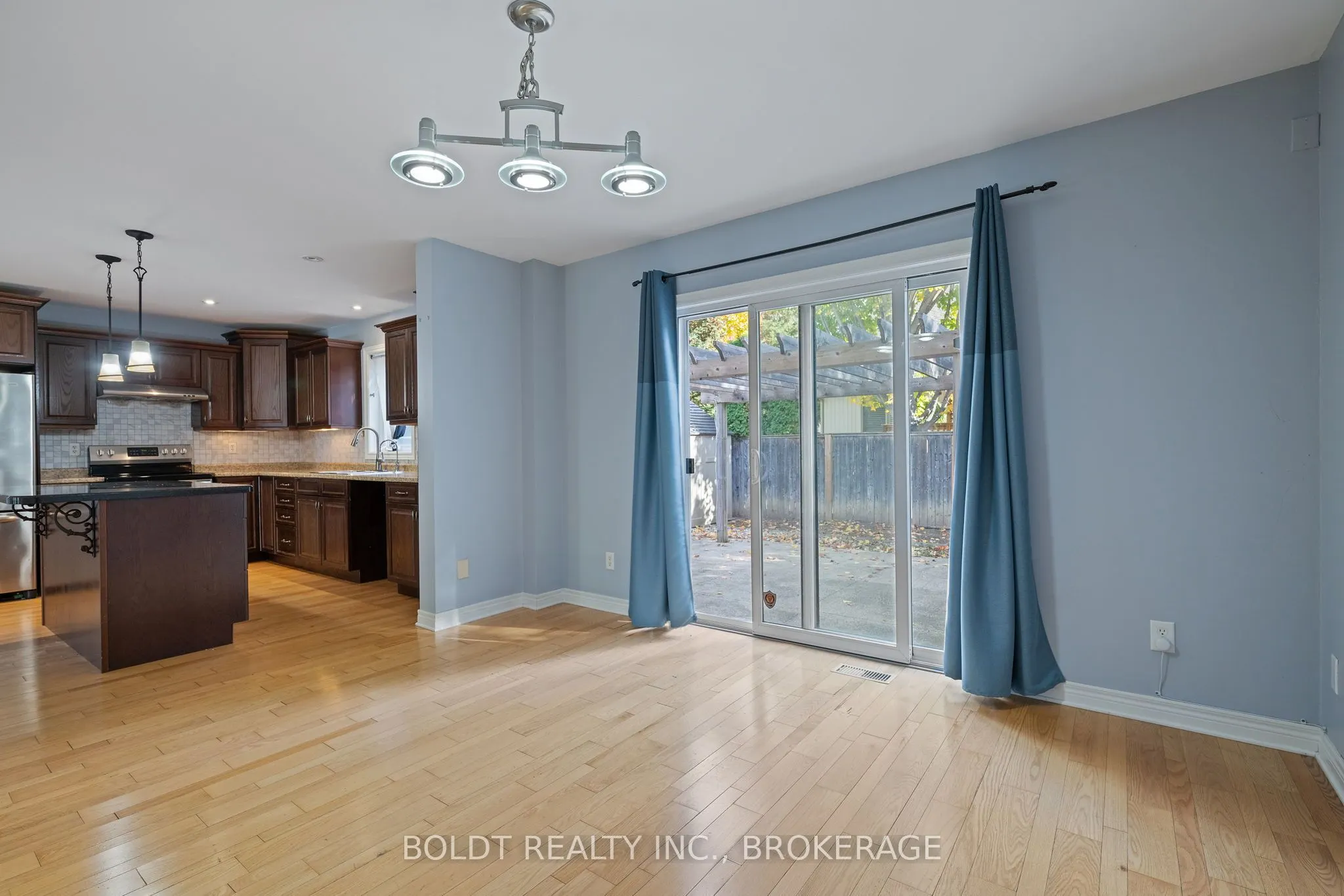 34 Fitzgerald Street E