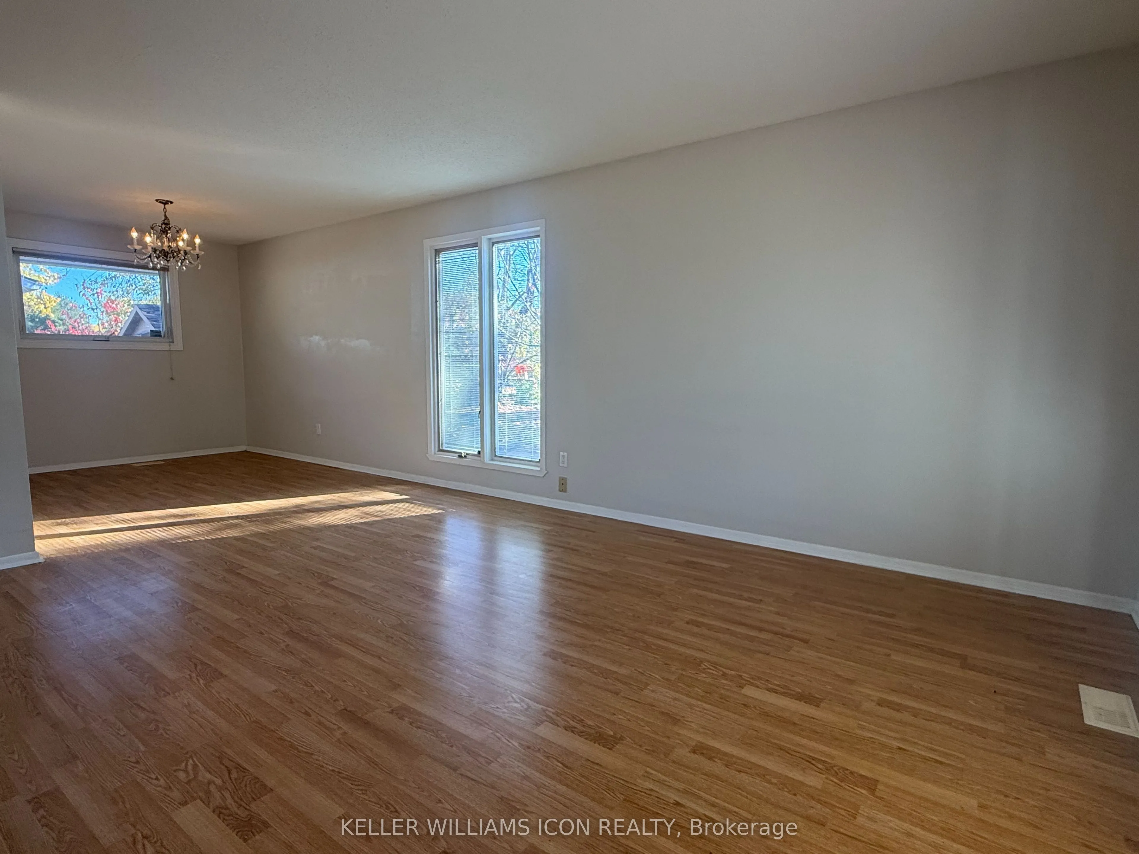 2098 Fillmore Crescent