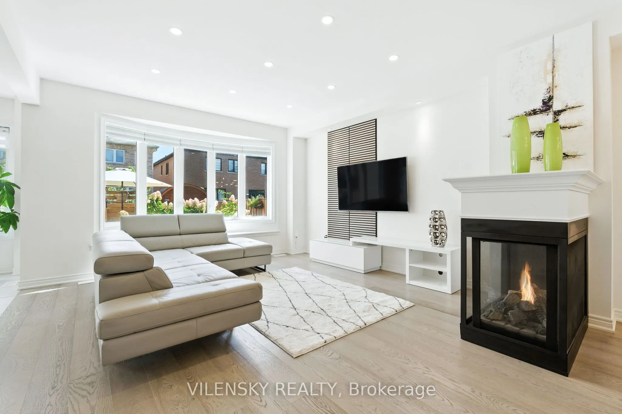 154 Whittington Drive N