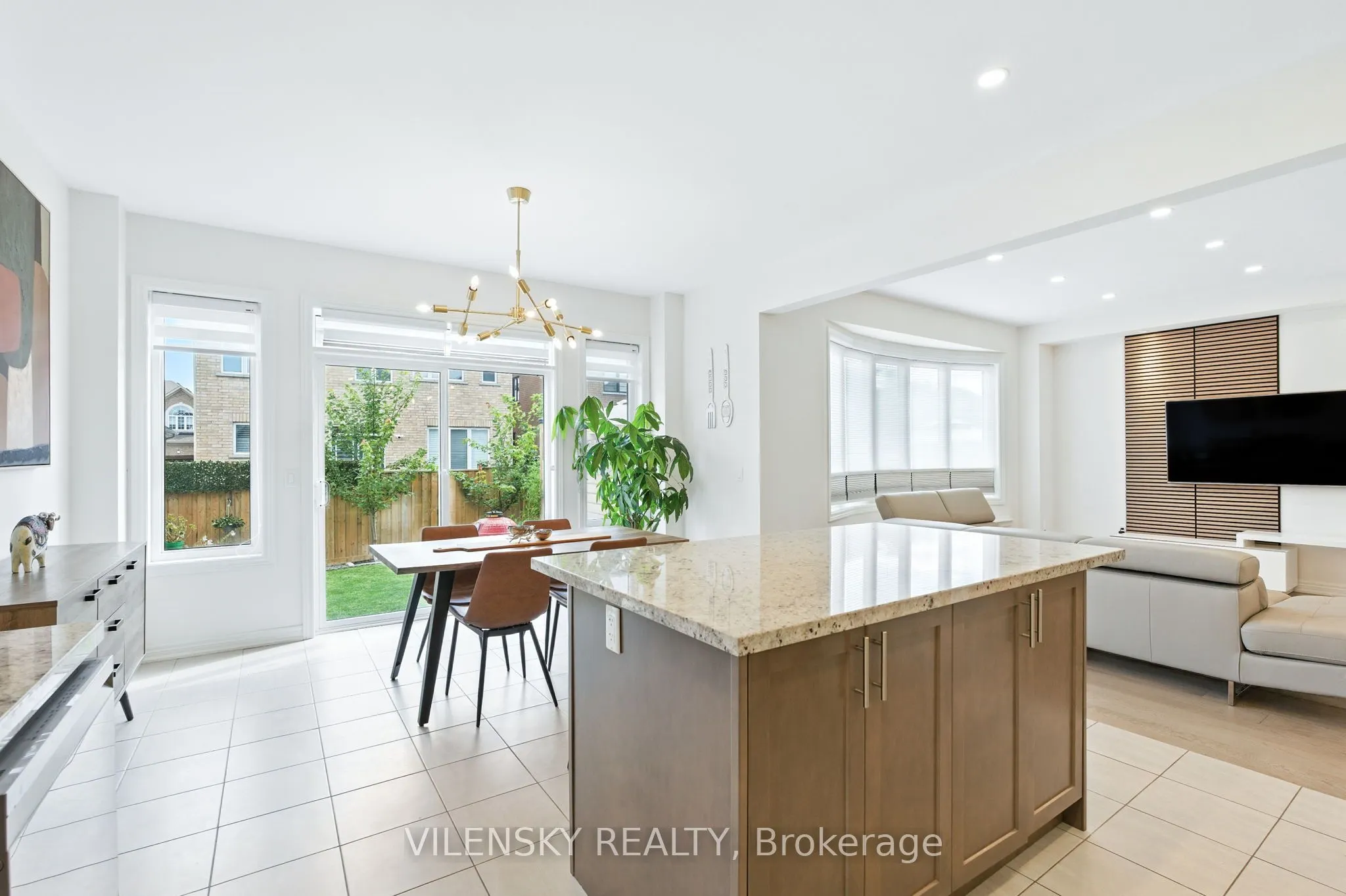 154 Whittington Drive N