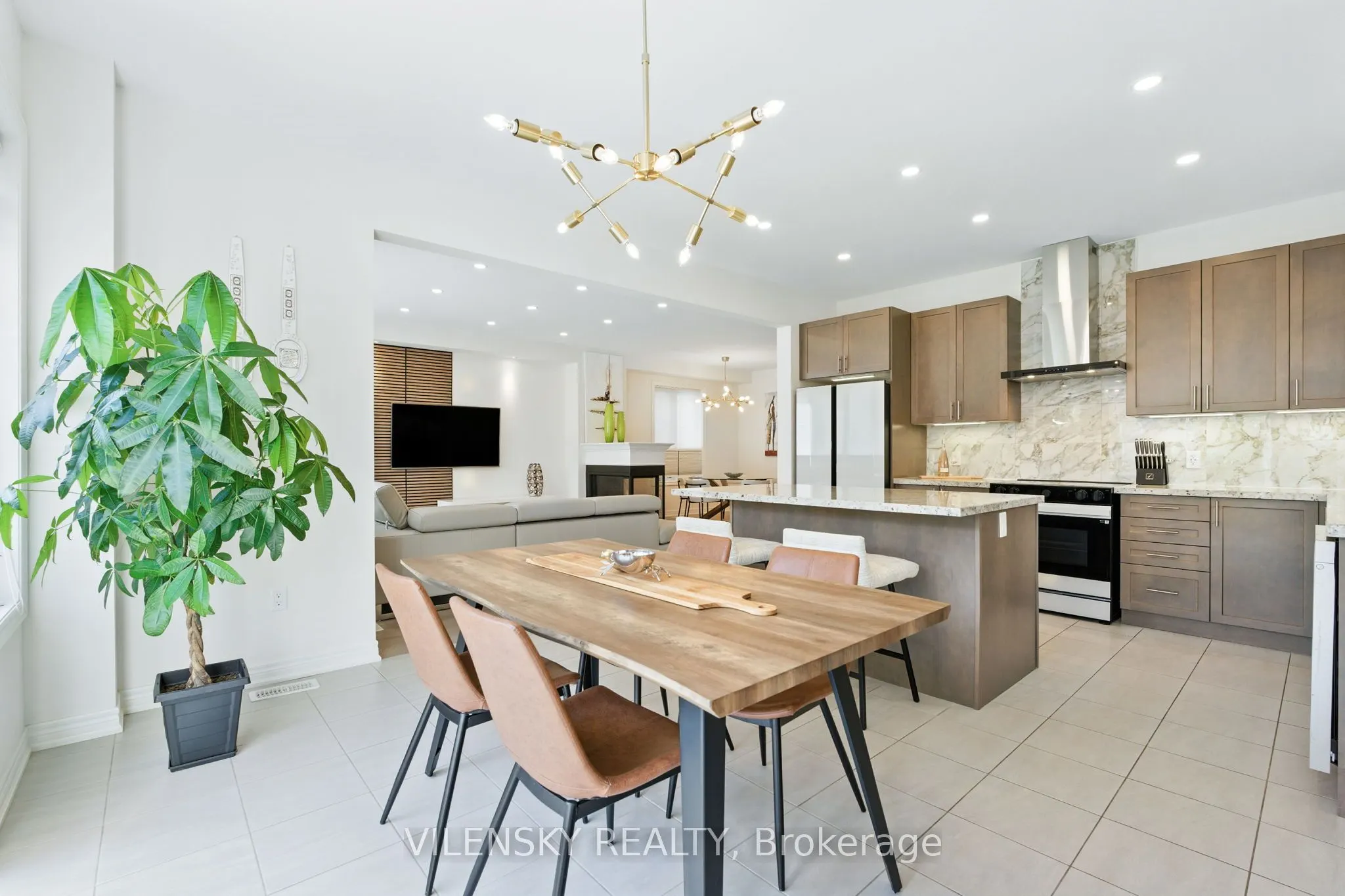 154 Whittington Drive N