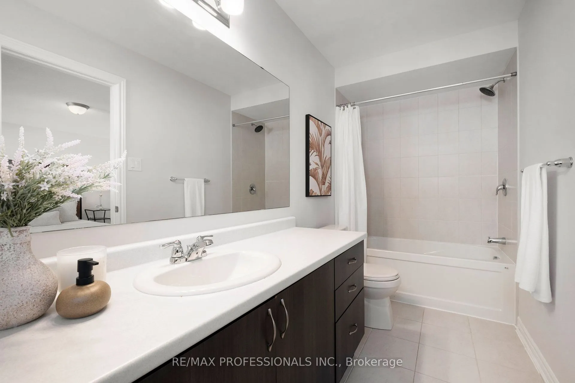 2241 Watercolours Way