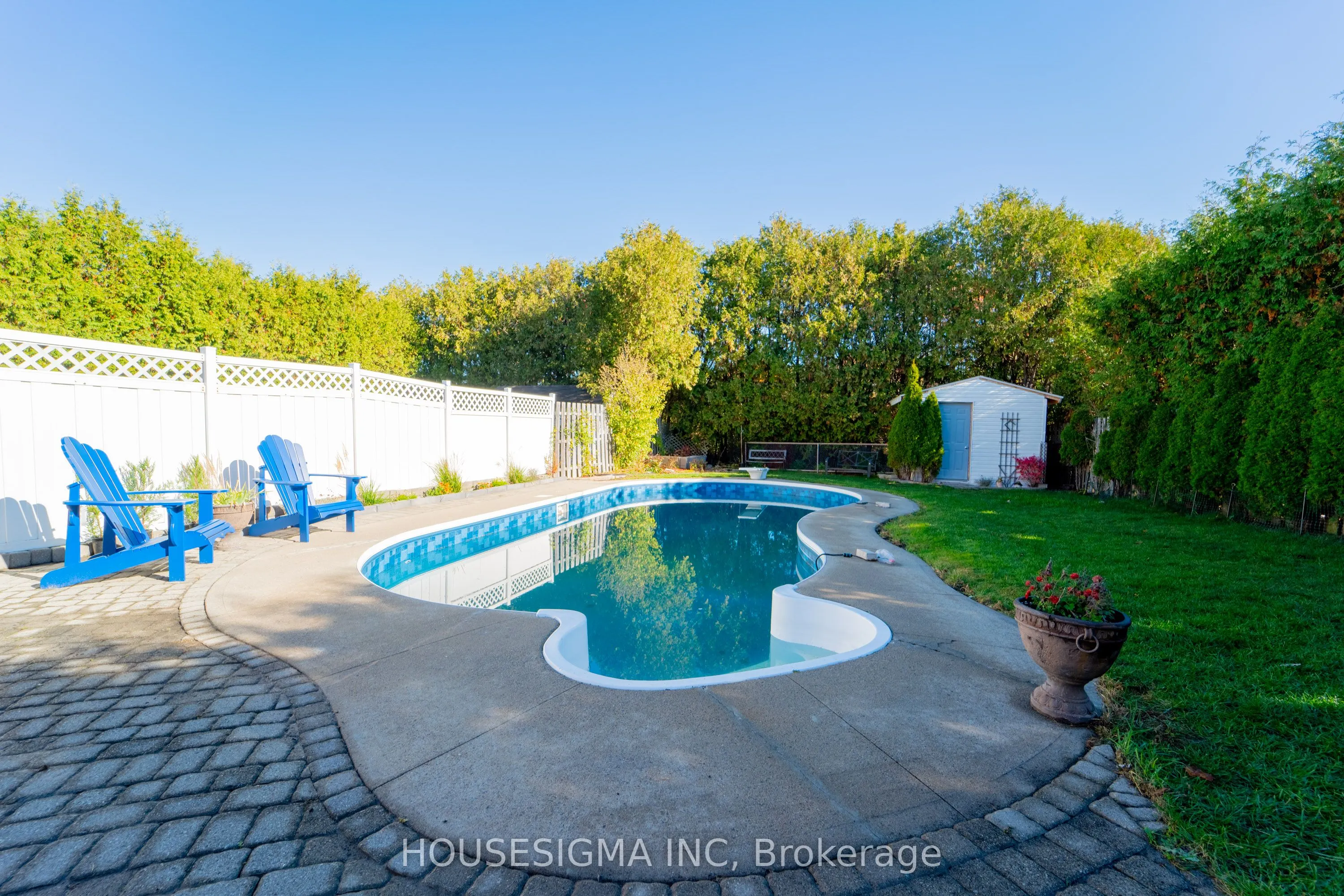 1767 Bonaventure Terrace