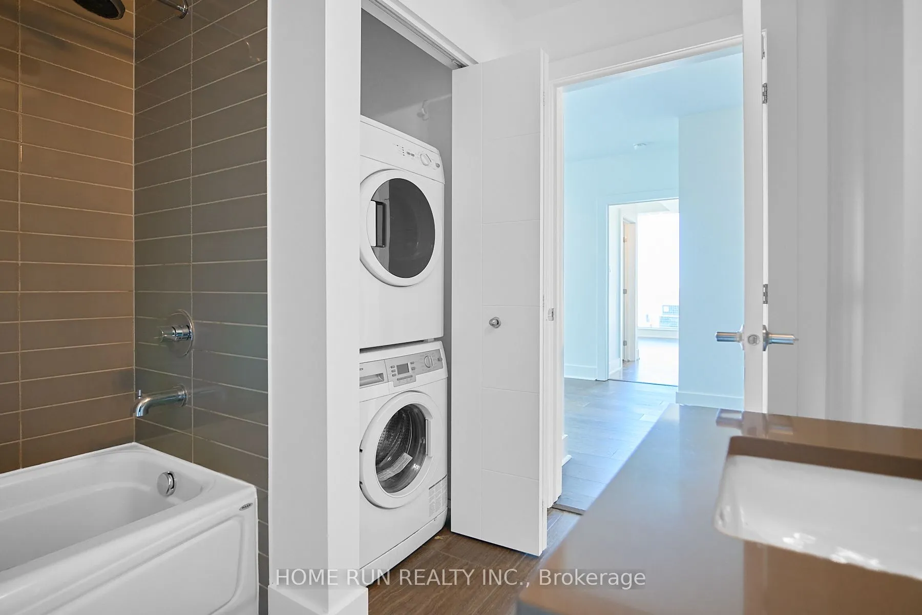 40 Nepean Street, #2703