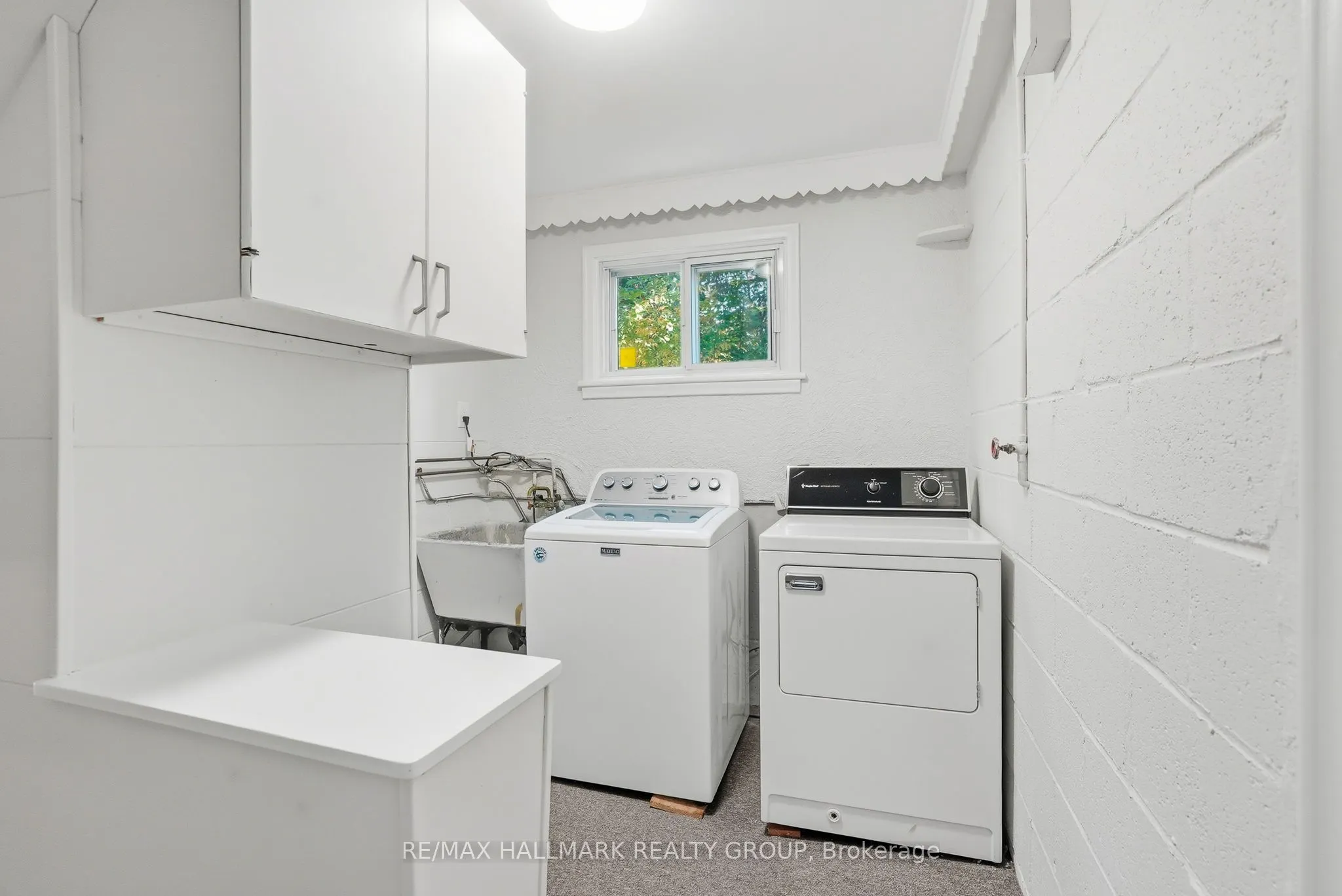 1760 Laxton Crescent