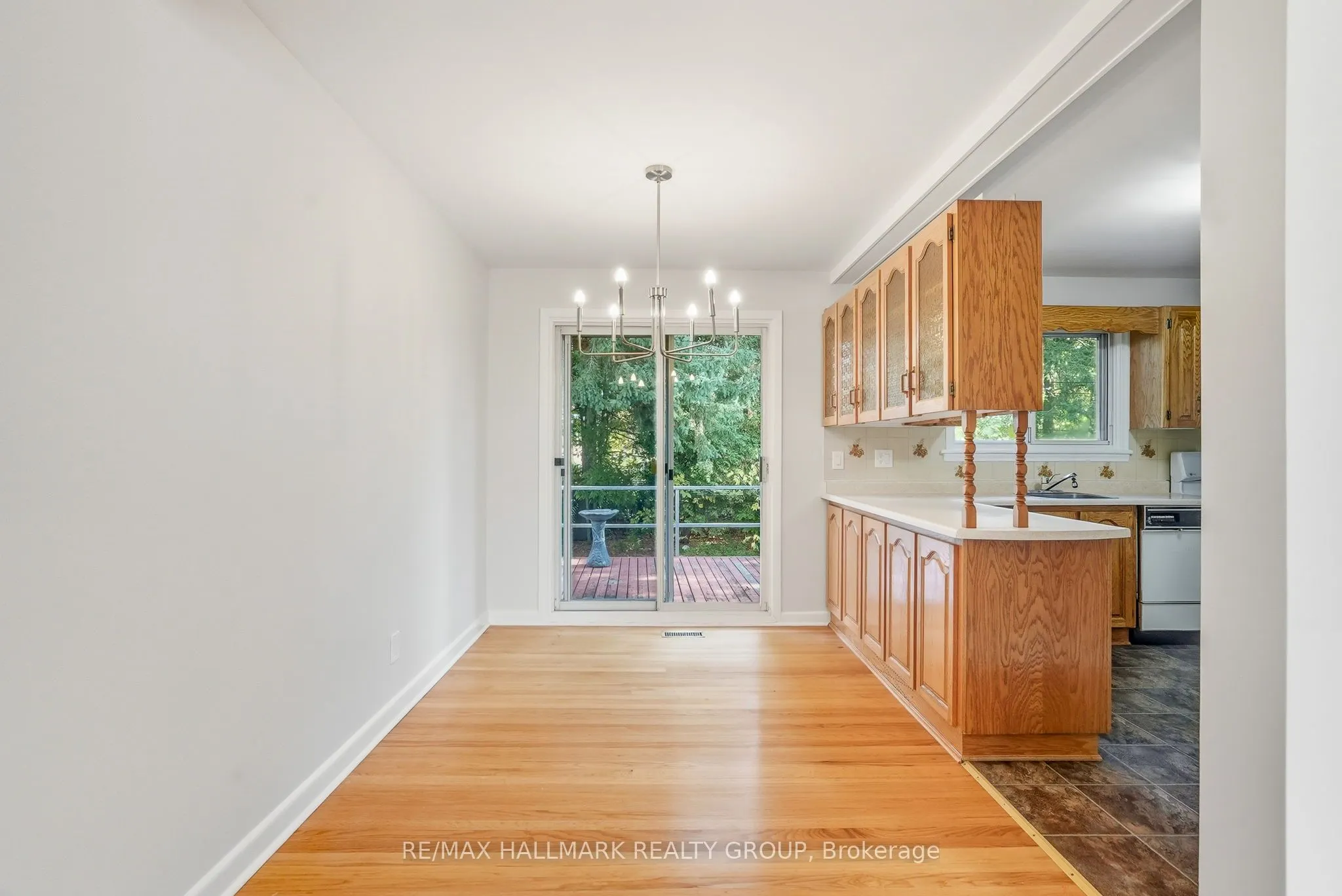 1760 Laxton Crescent