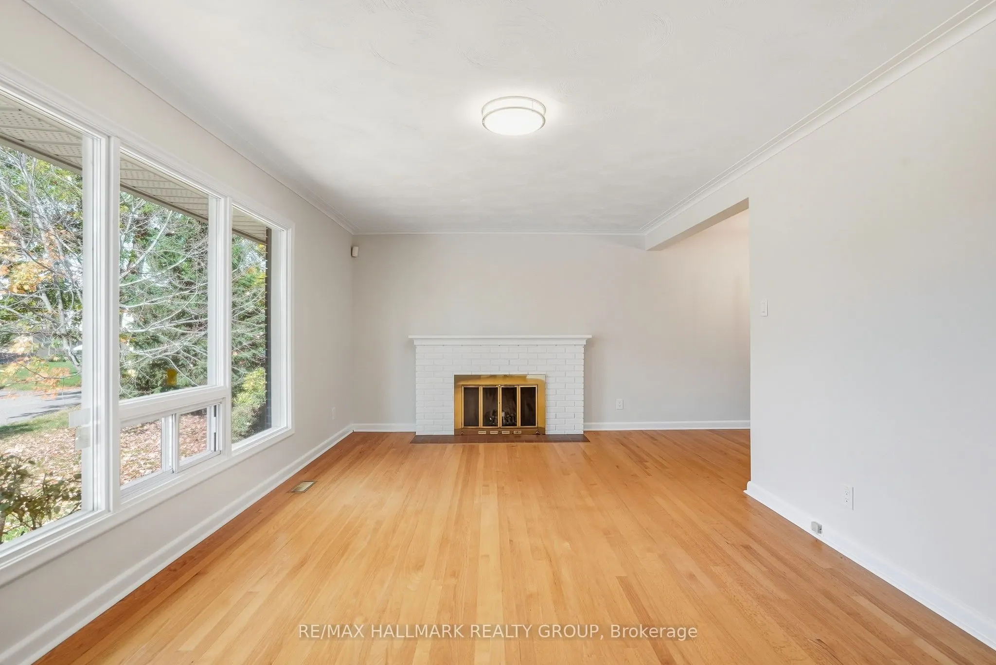 1760 Laxton Crescent