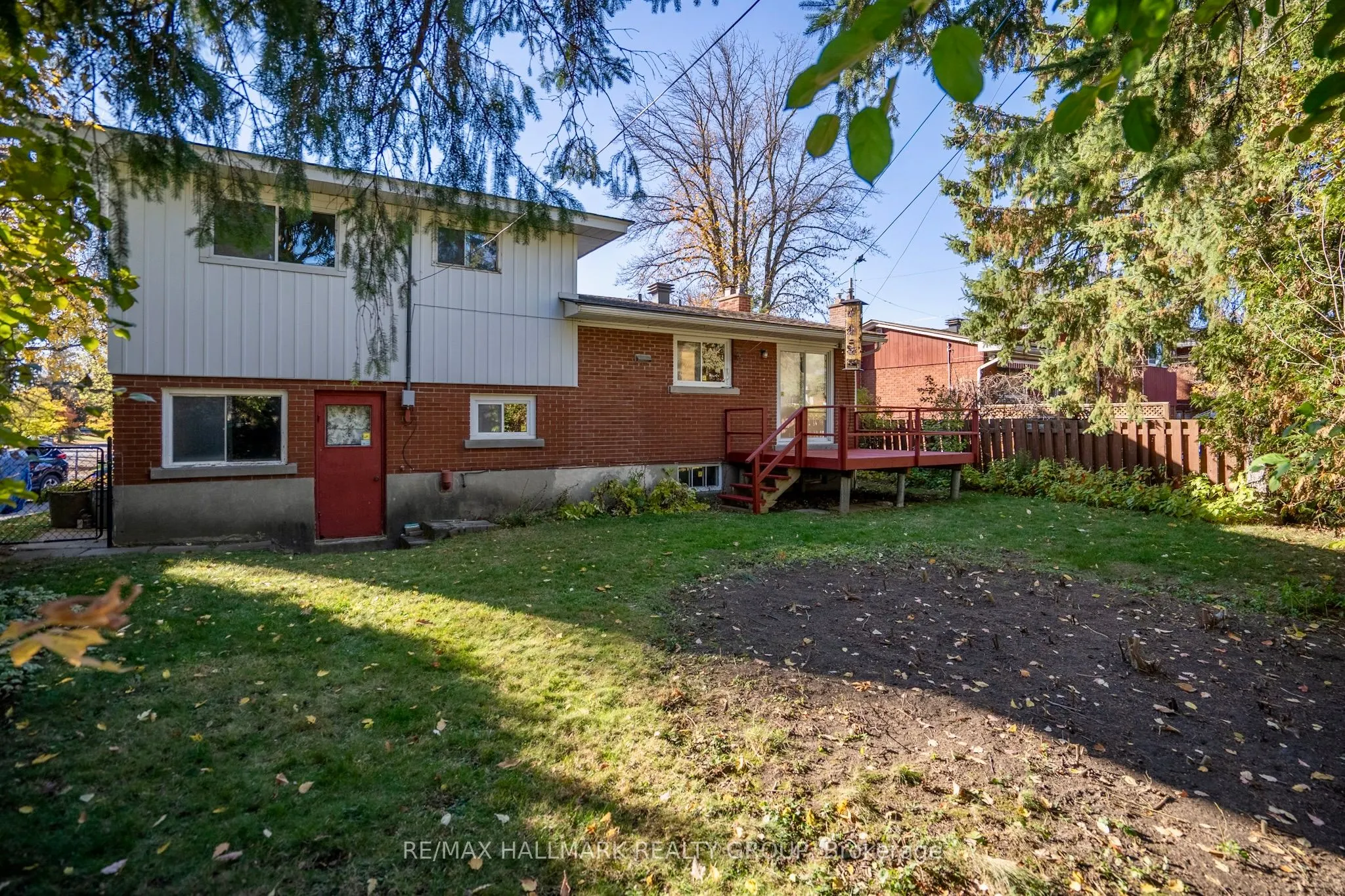 1760 Laxton Crescent