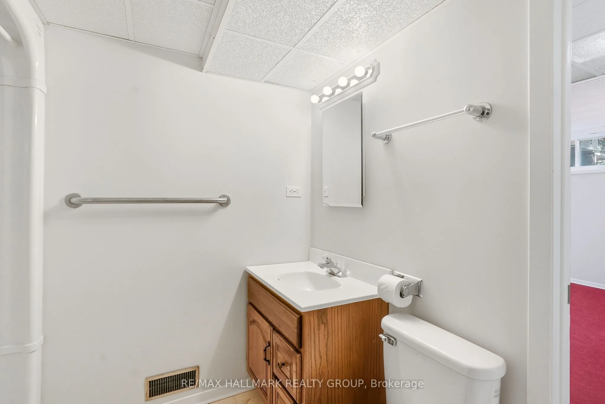 1760 Laxton Crescent