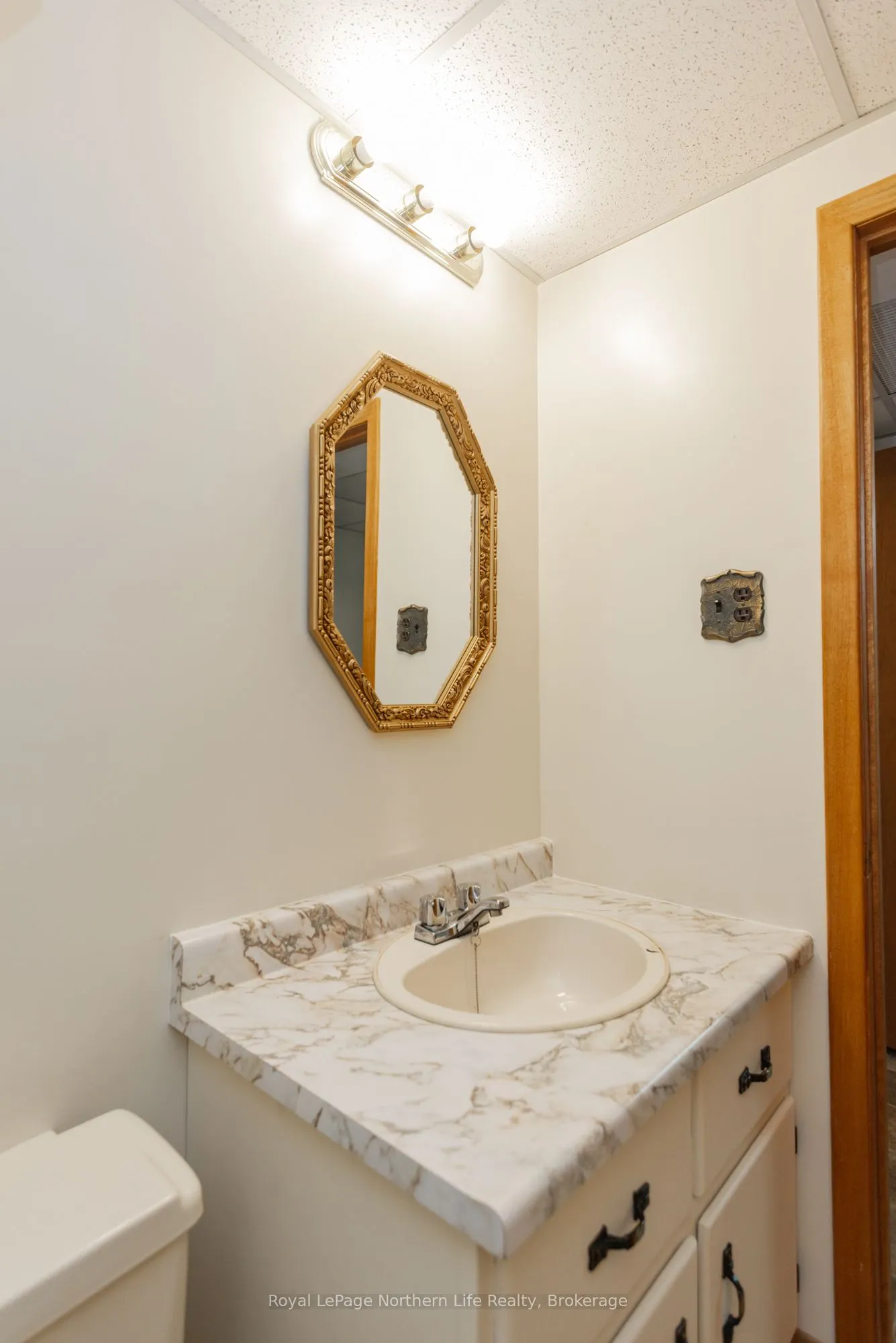 74 Belleview Crescent