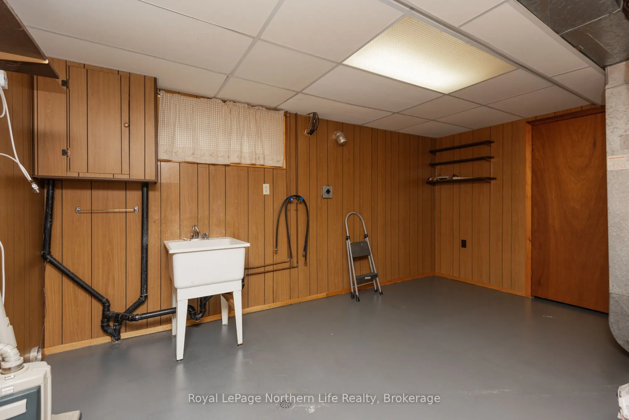 74 Belleview Crescent