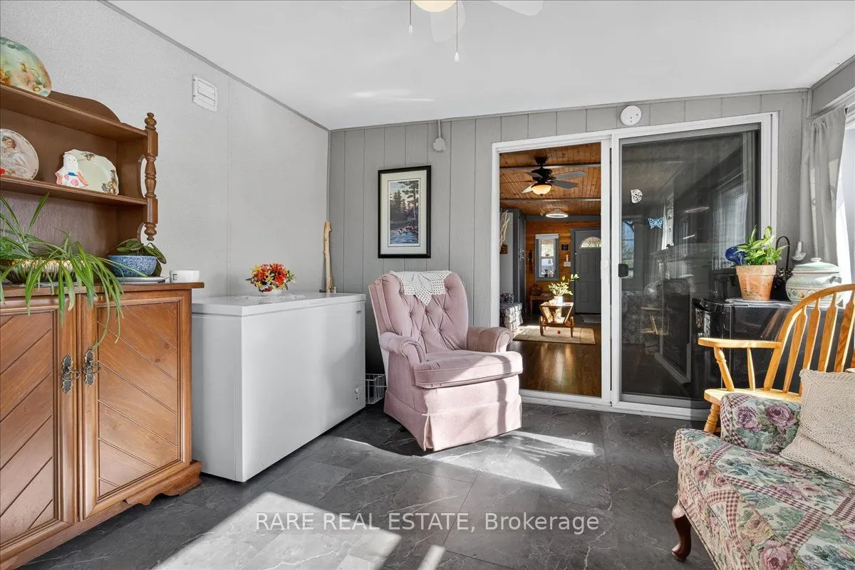 302694 Douglas Street, #61