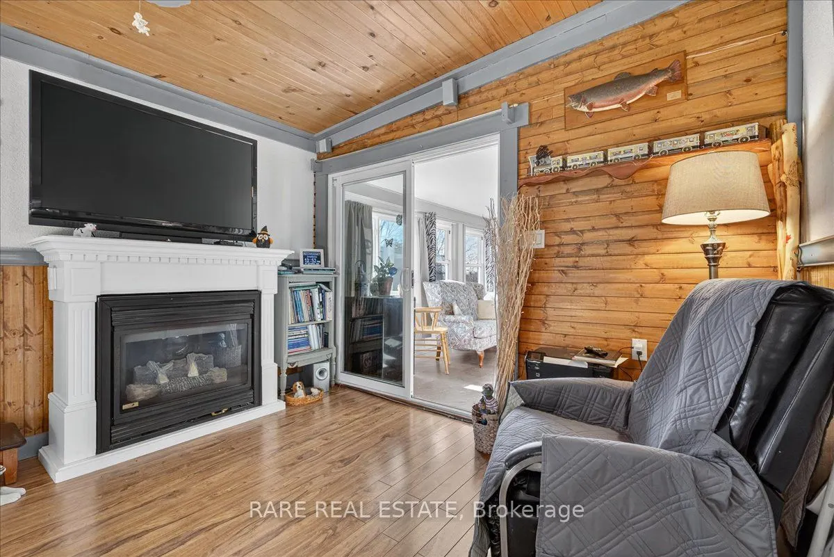 302694 Douglas Street, #61