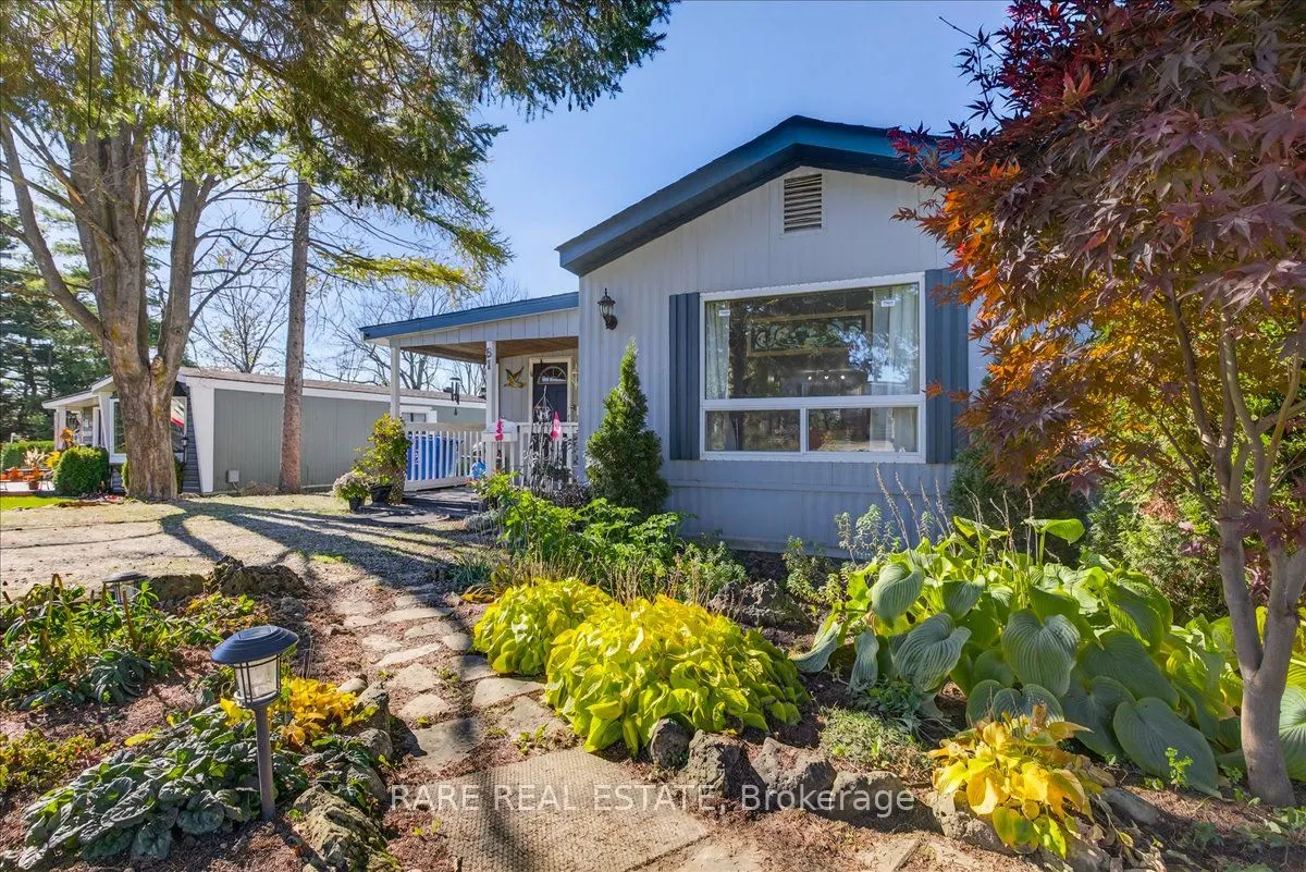 302694 Douglas Street, #61