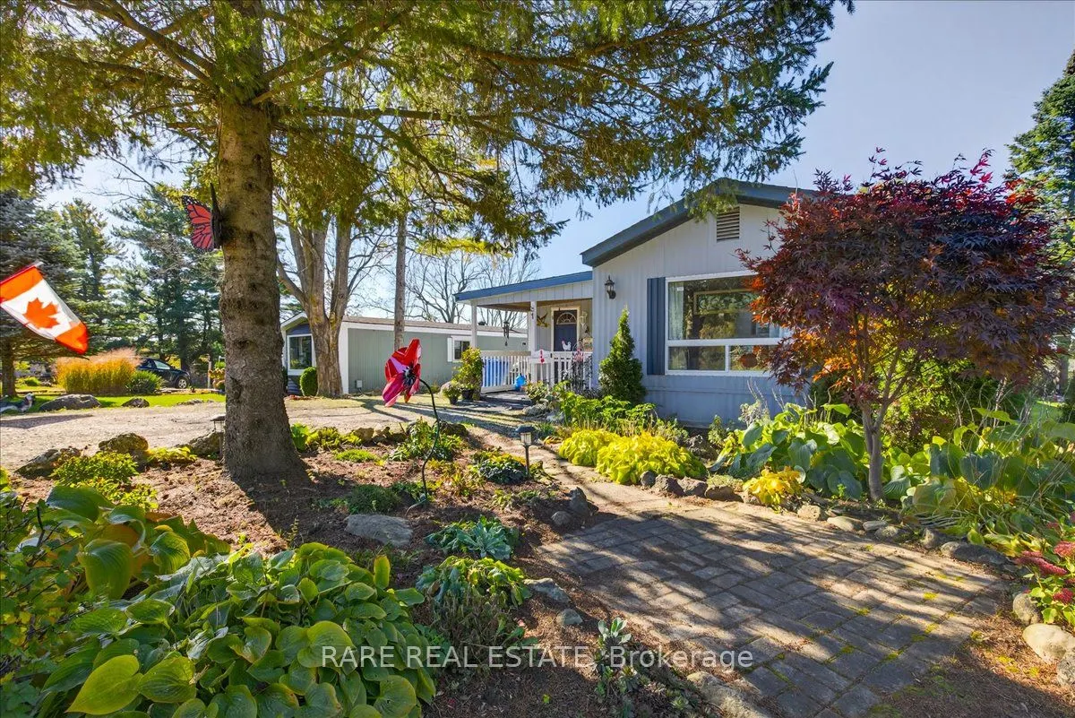 302694 Douglas Street, #61