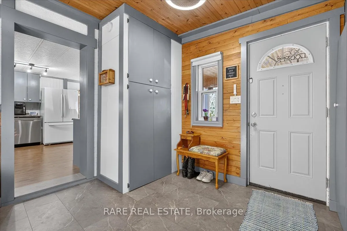 302694 Douglas Street, #61