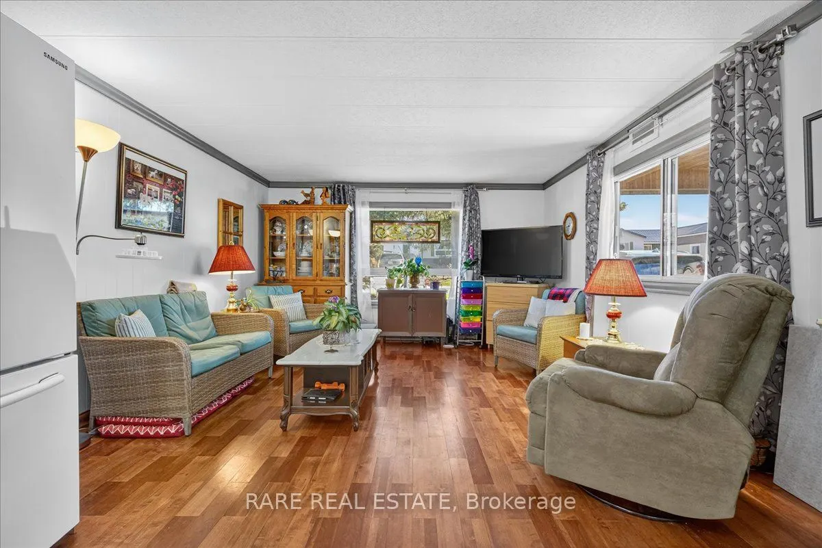 302694 Douglas Street, #61