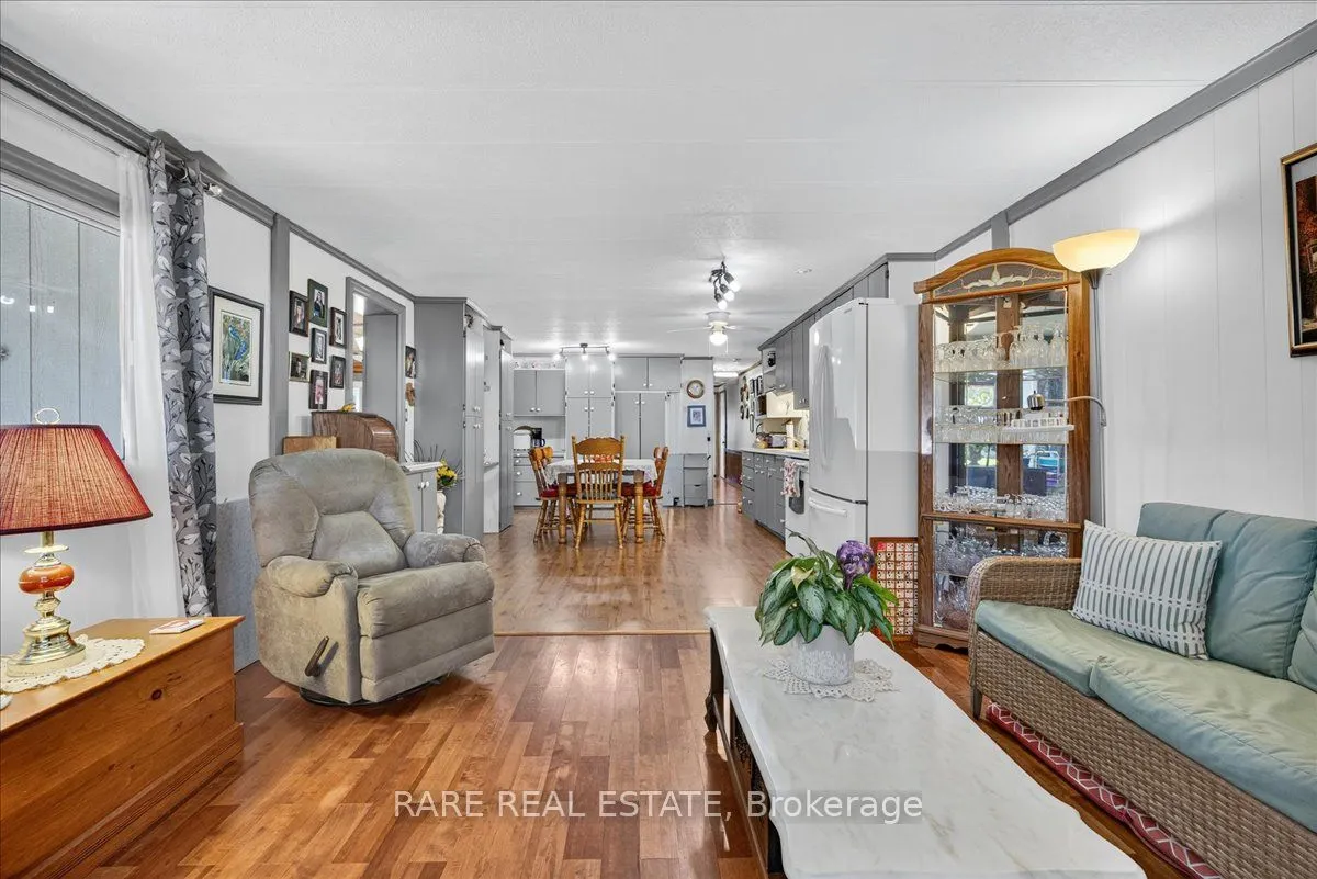 302694 Douglas Street, #61