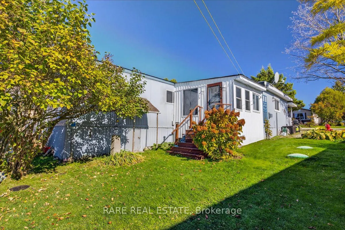 302694 Douglas Street, #61