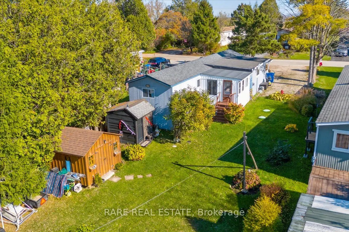 302694 Douglas Street, #61