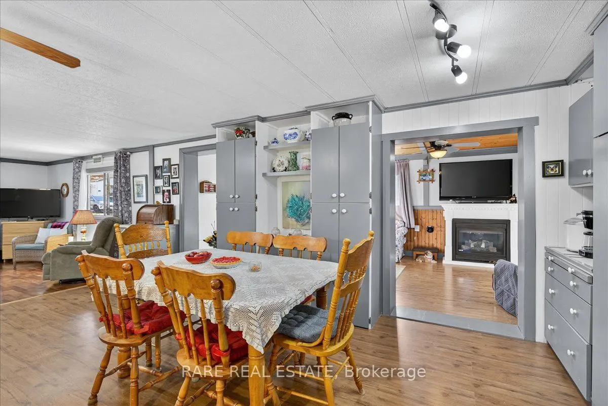 302694 Douglas Street, #61