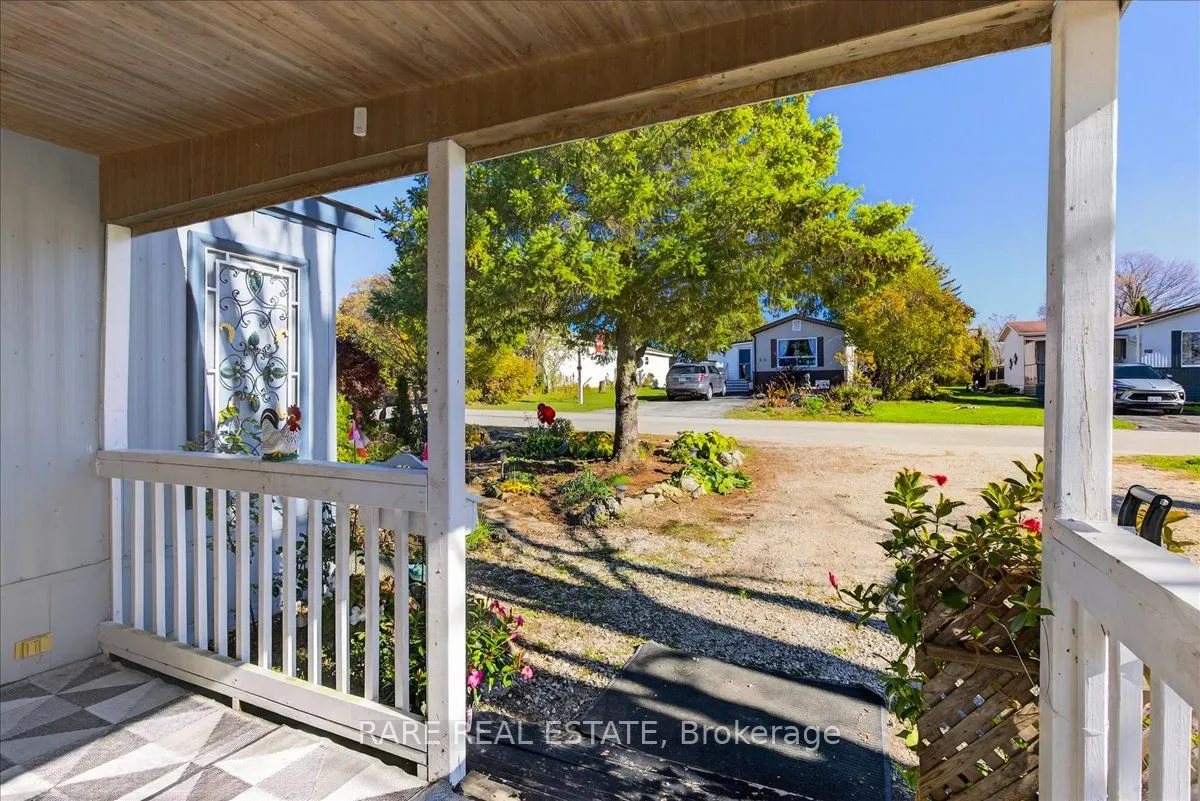 302694 Douglas Street, #61