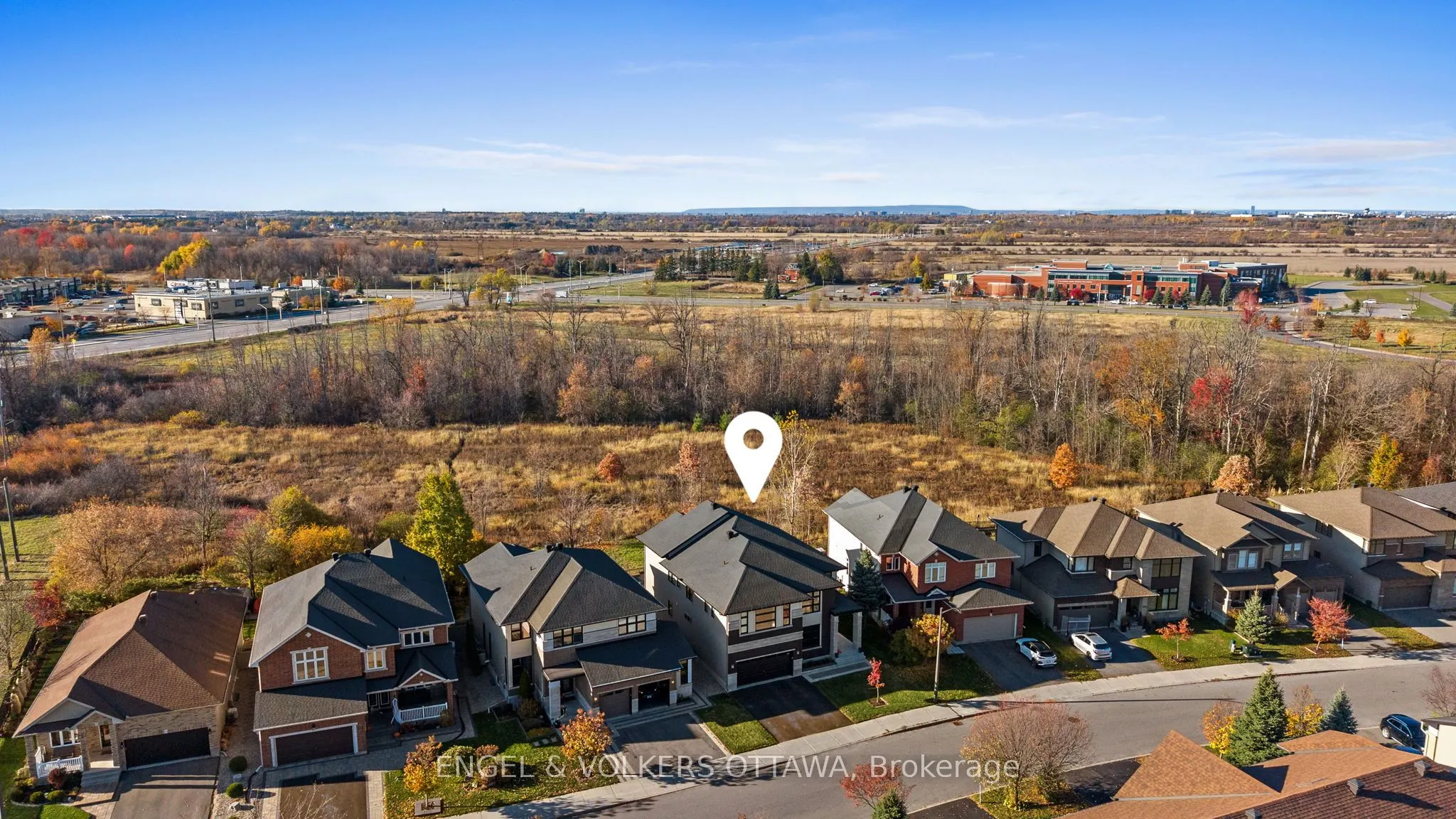 221 Cooks Mill Crescent