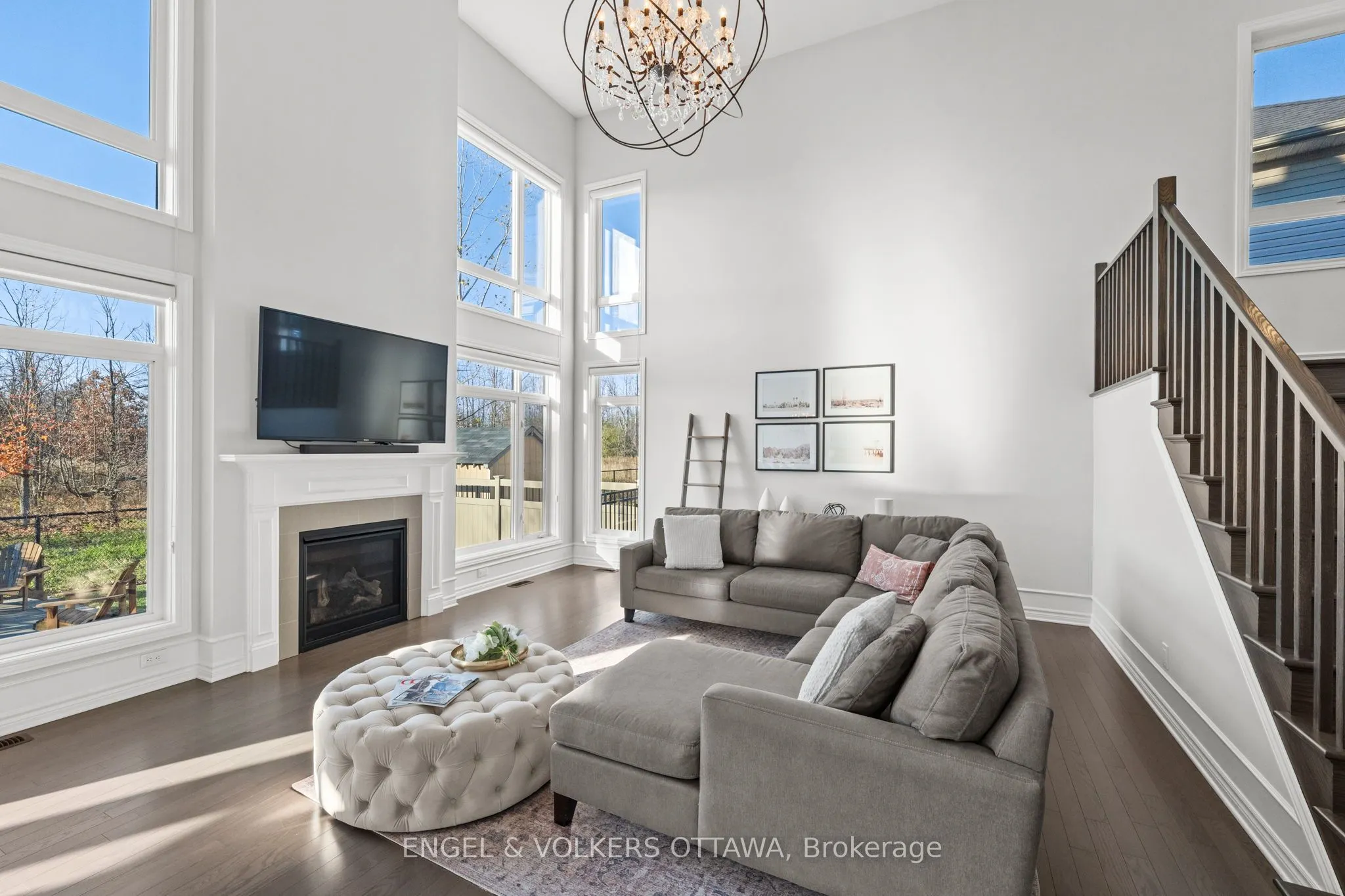 221 Cooks Mill Crescent