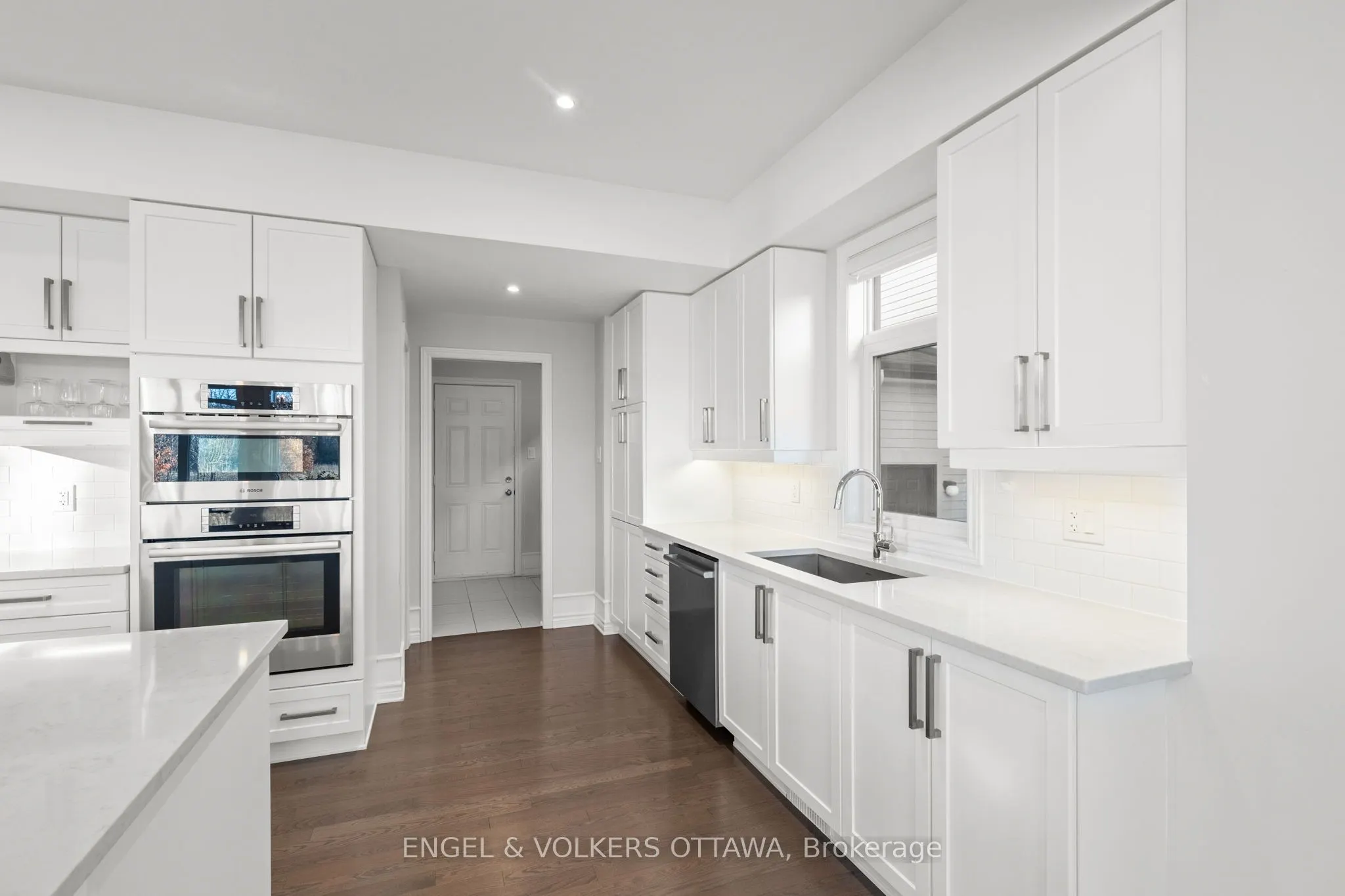 221 Cooks Mill Crescent