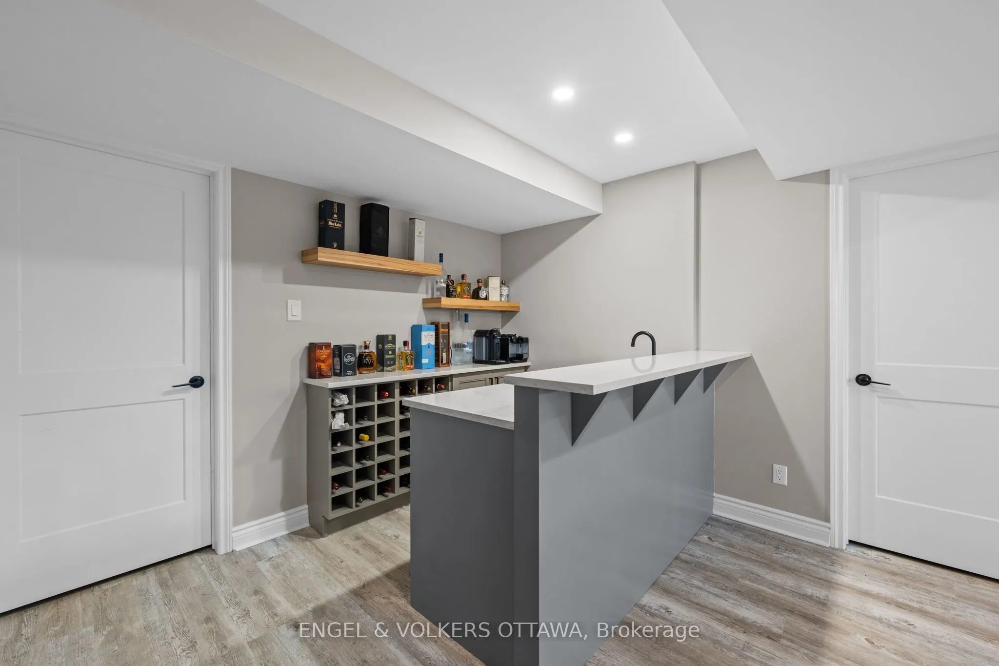 221 Cooks Mill Crescent