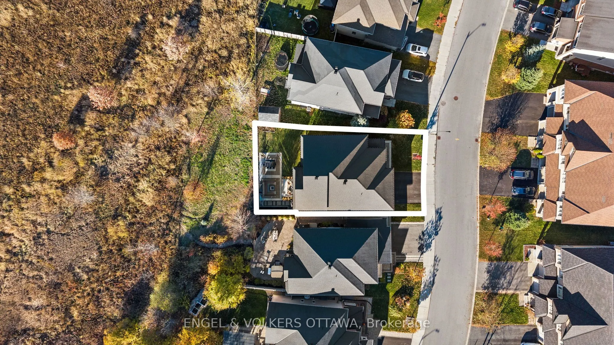 221 Cooks Mill Crescent