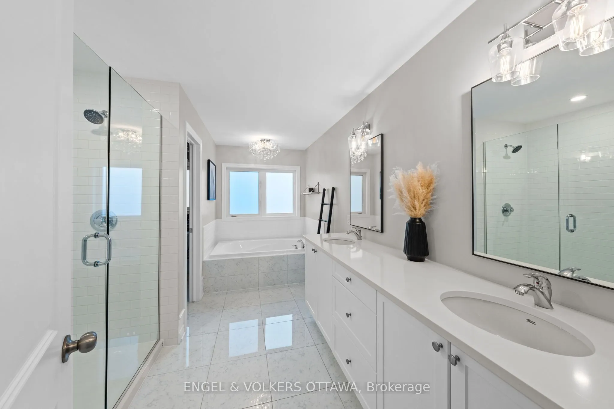 221 Cooks Mill Crescent