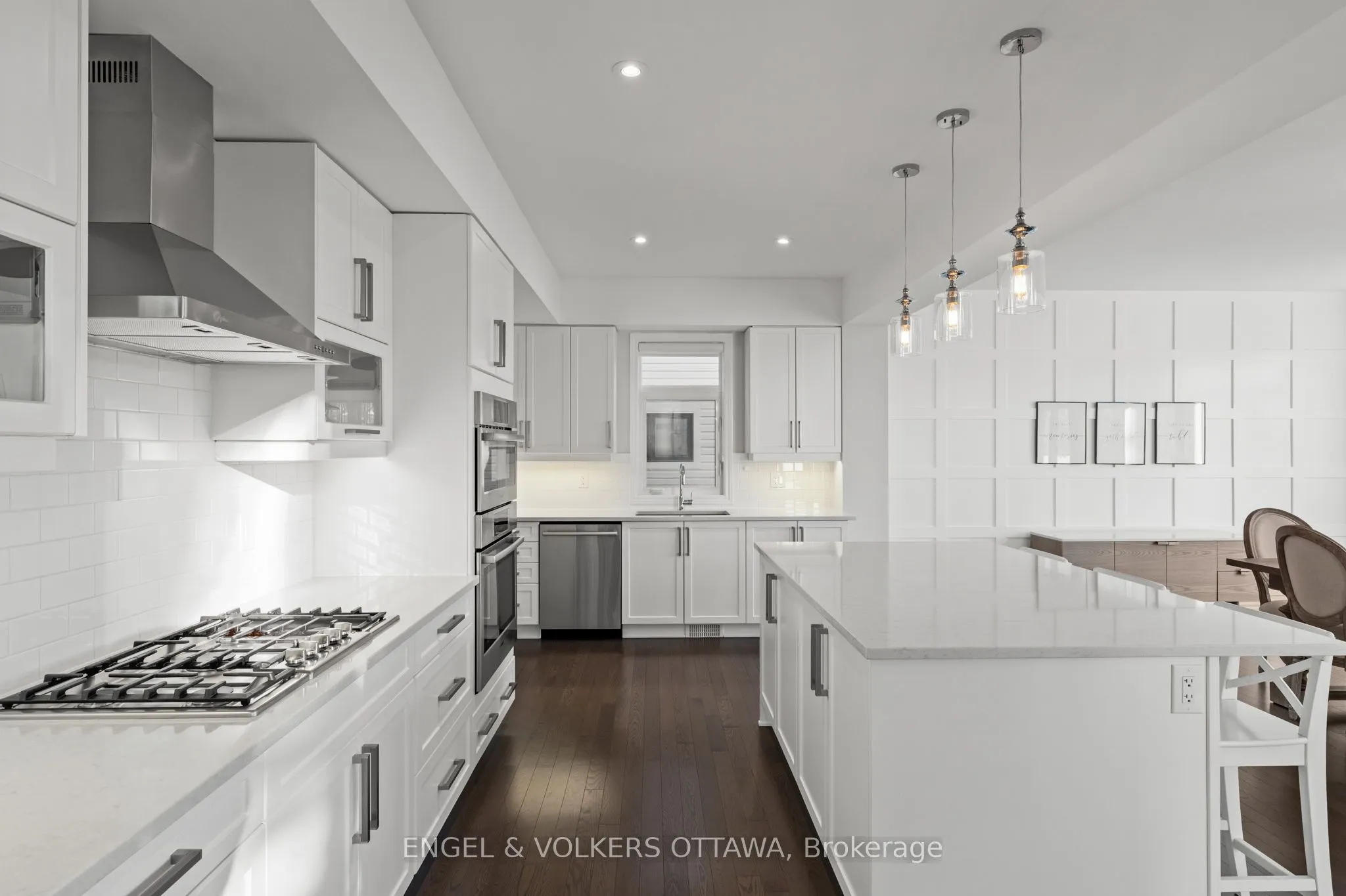 221 Cooks Mill Crescent