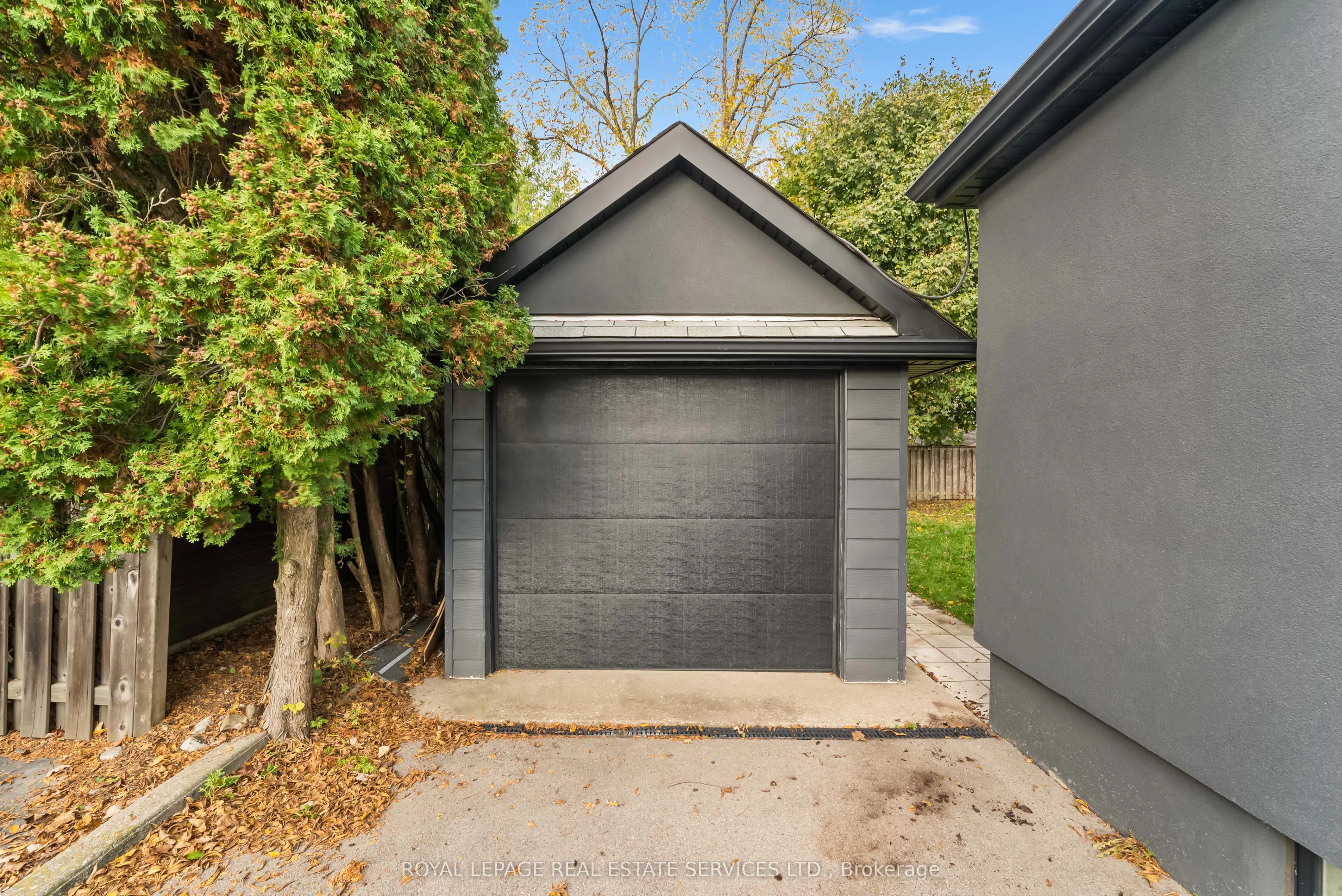 260 West 16th Street