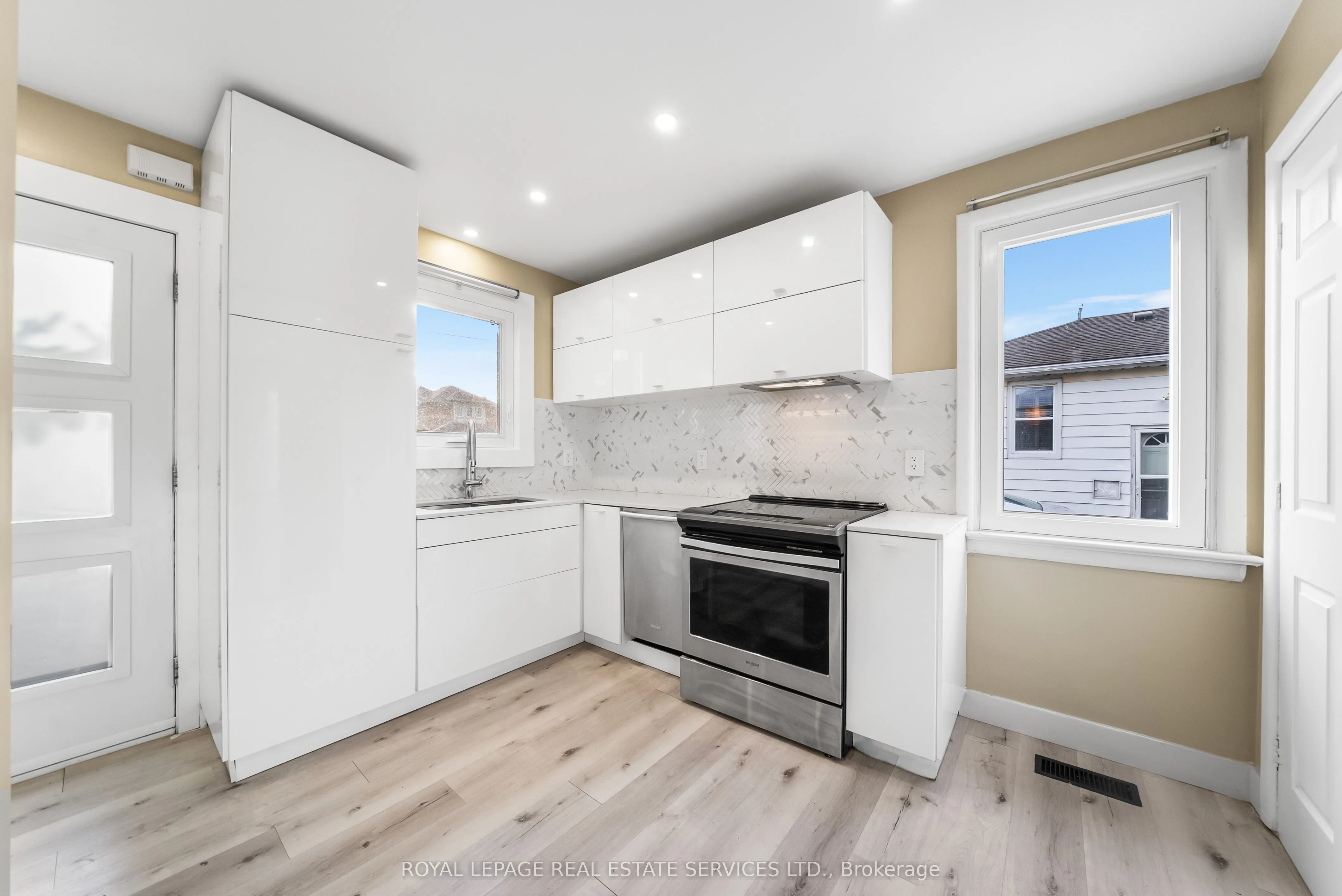 260 West 16th Street