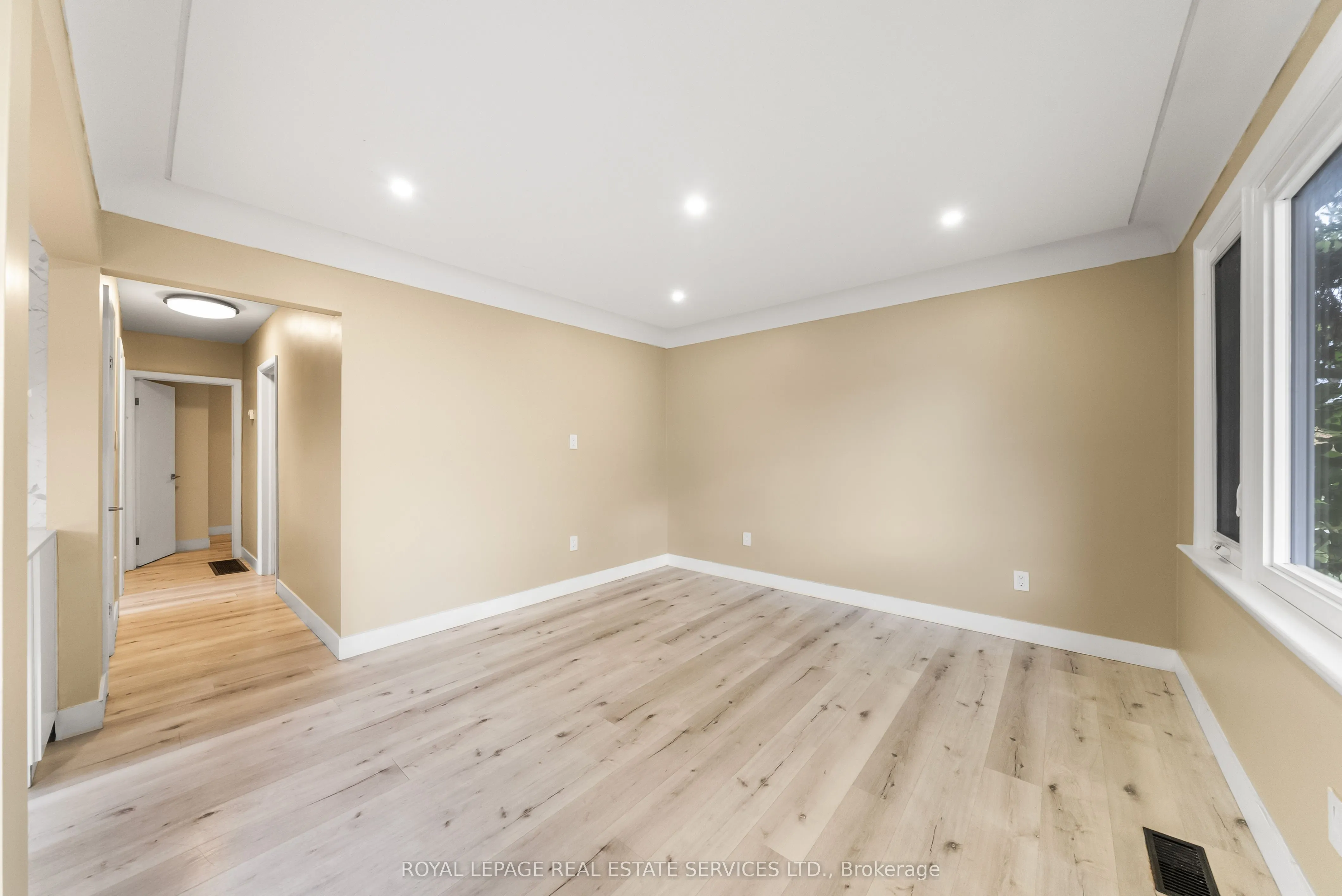 260 West 16th Street