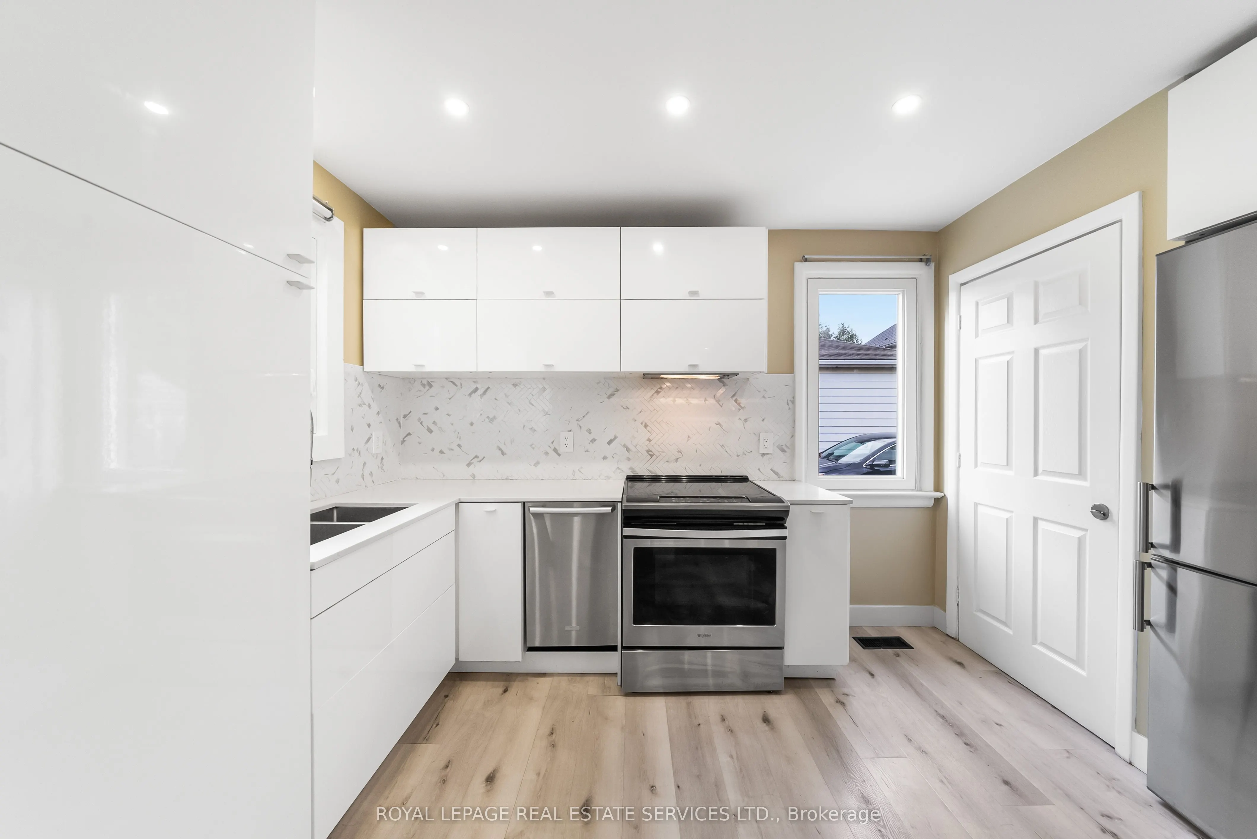 260 West 16th Street