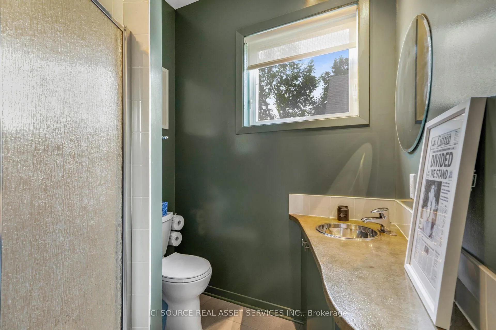 1137 Gladstone Avenue