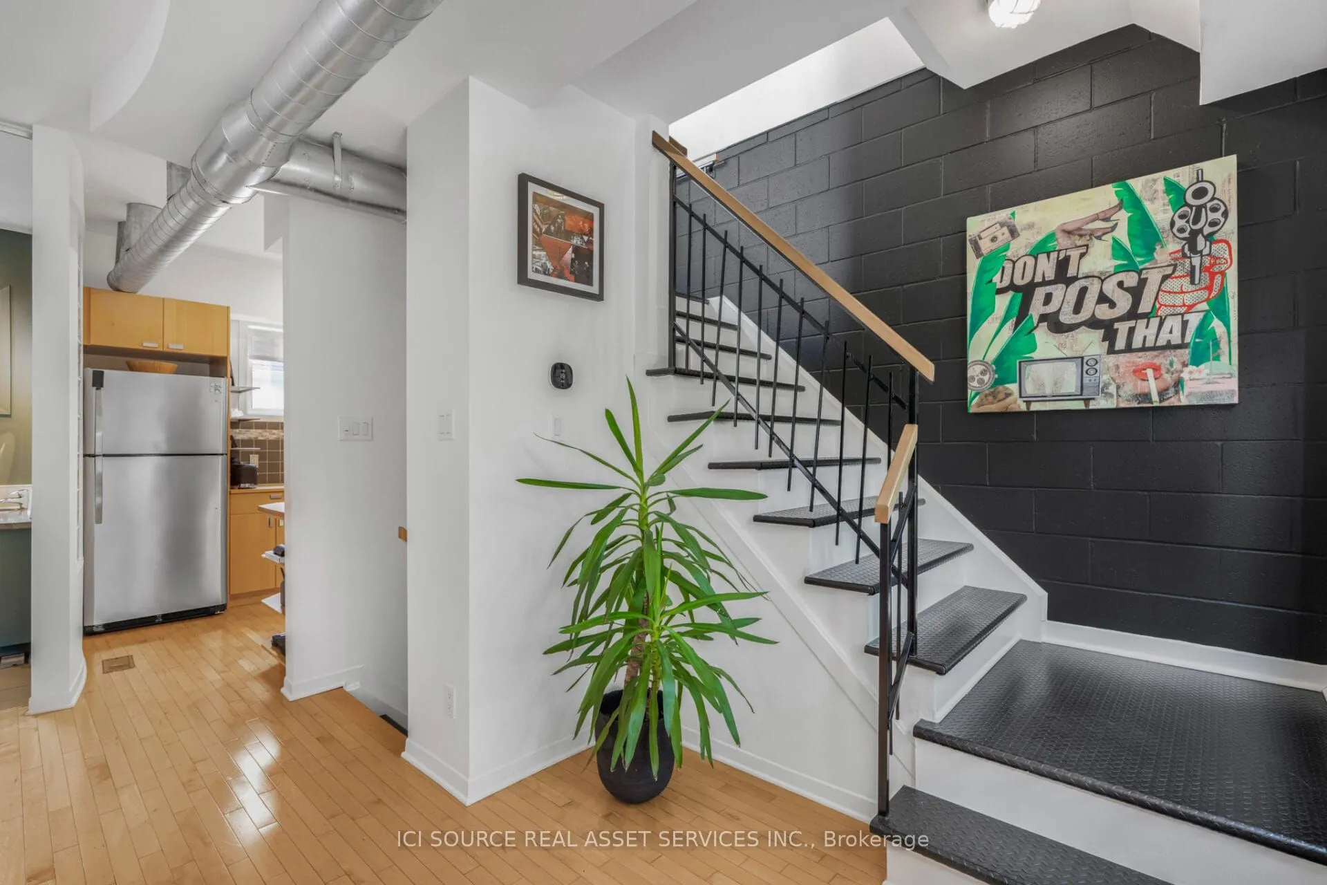 1137 Gladstone Avenue