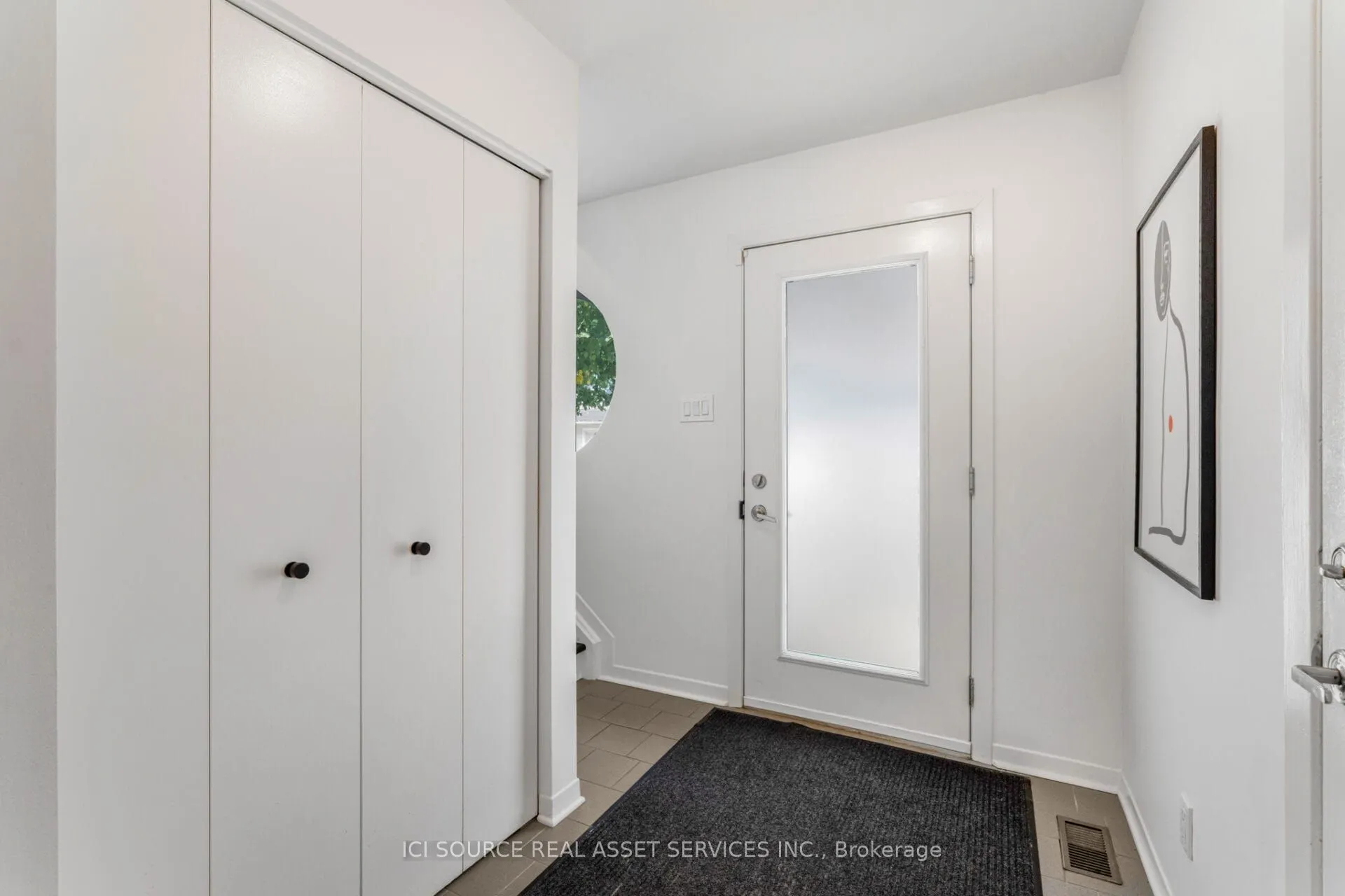 1137 Gladstone Avenue