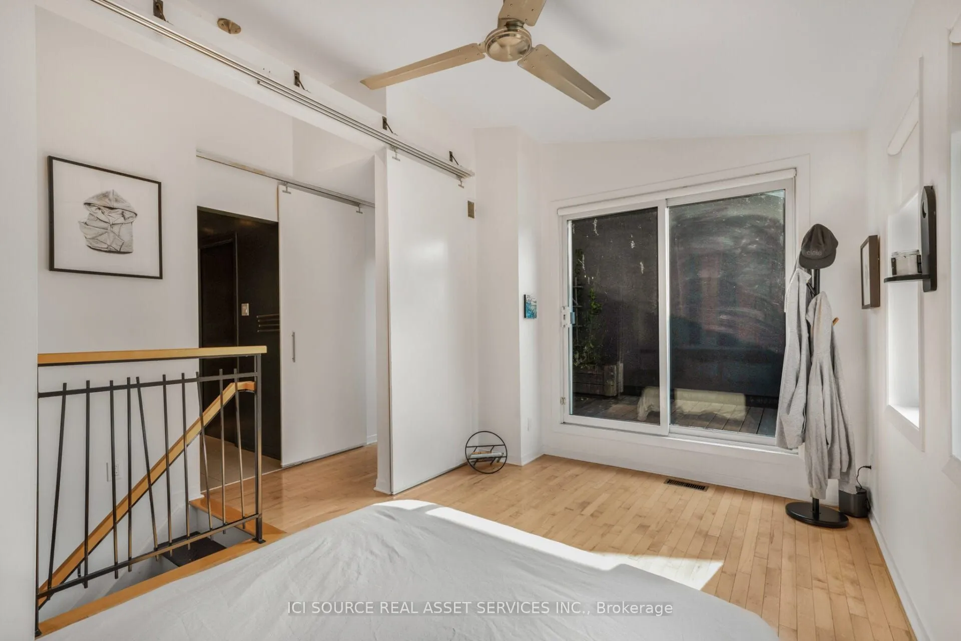 1137 Gladstone Avenue