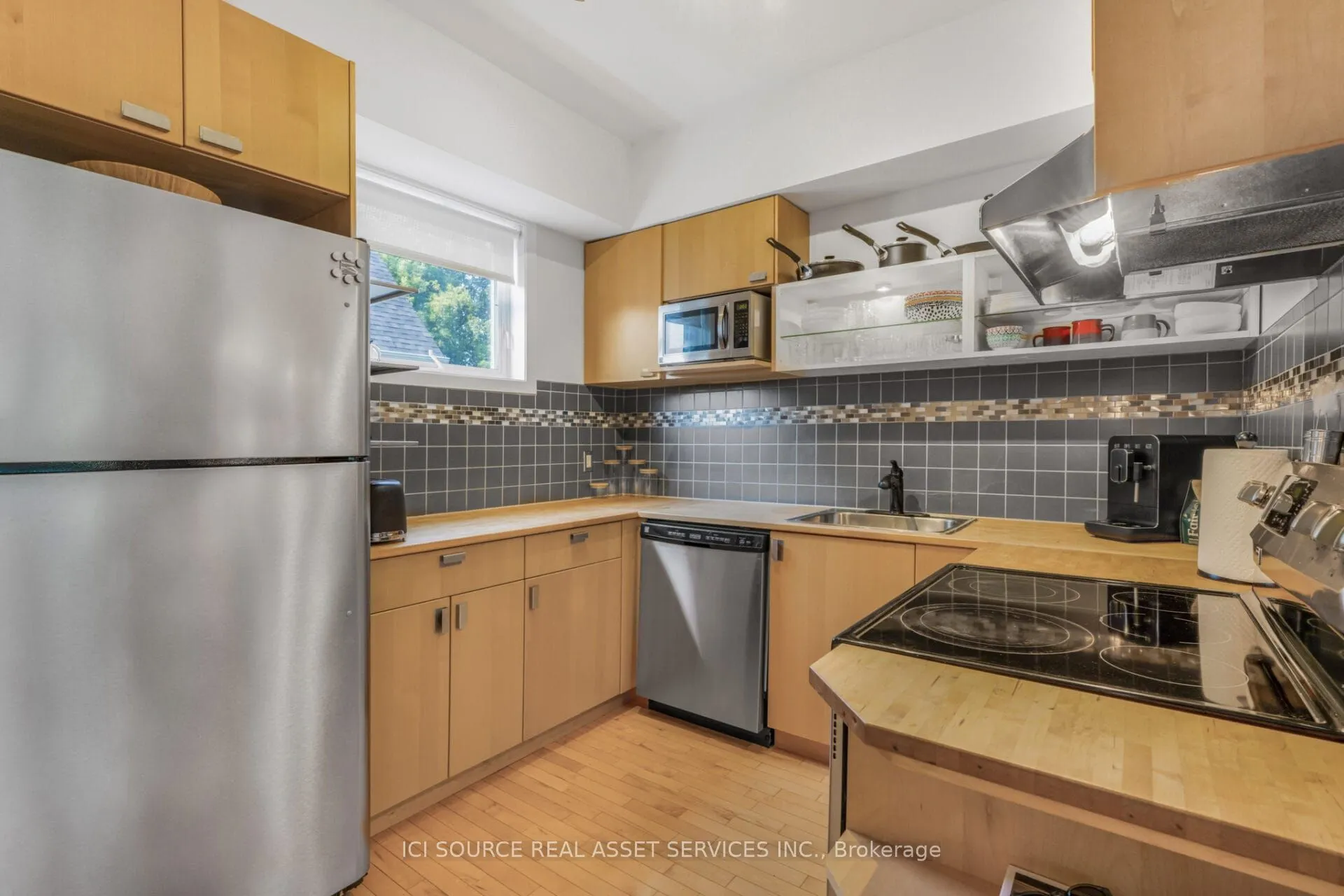 1137 Gladstone Avenue