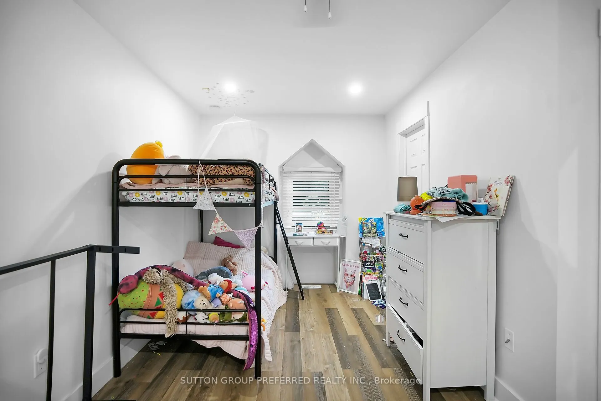 561 PRINCESS Avenue, #4