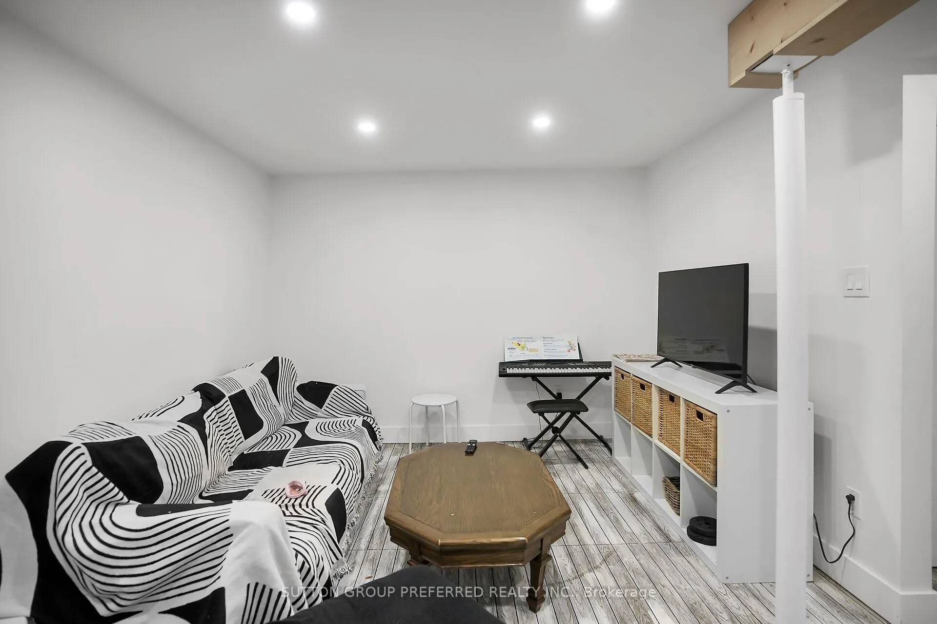 561 PRINCESS Avenue, #4